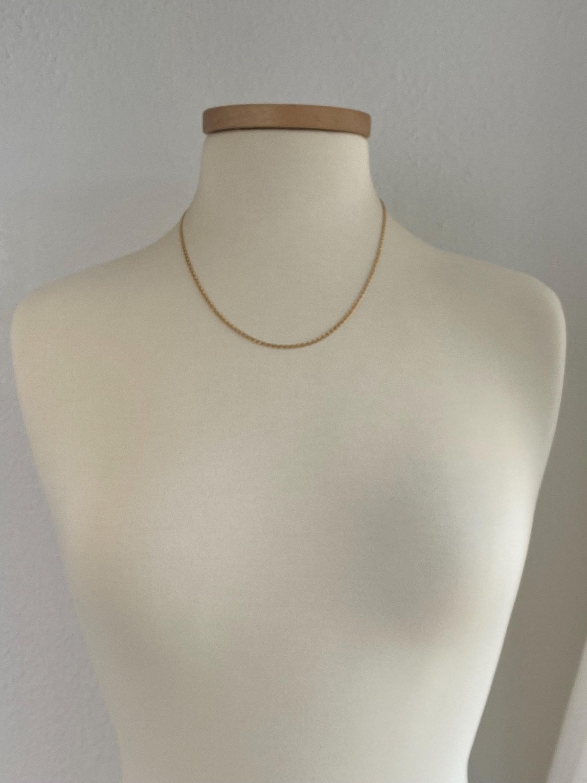 Vintage Solid 14k Yellow Gold Slim Mariner Link Chain Necklace - 20 inches