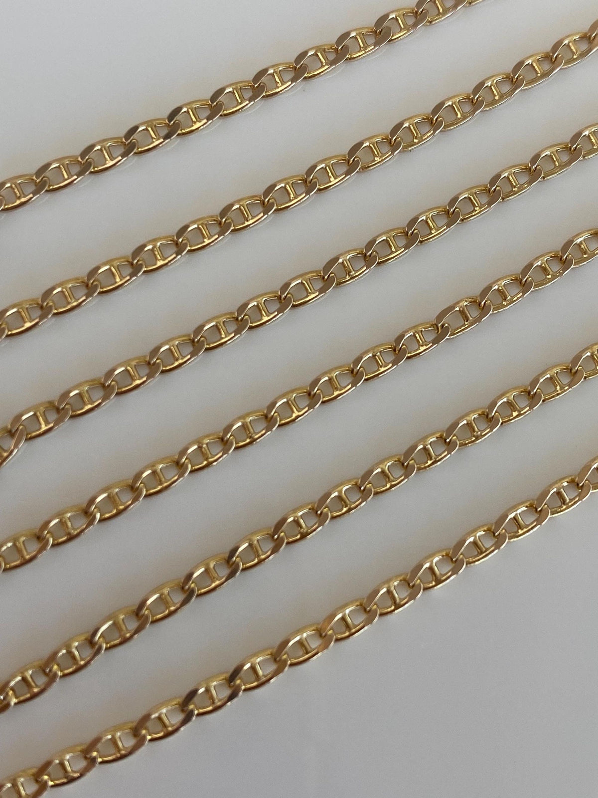 Vintage Solid 14k Yellow Gold Slim Mariner Link Chain Necklace - 20 inches