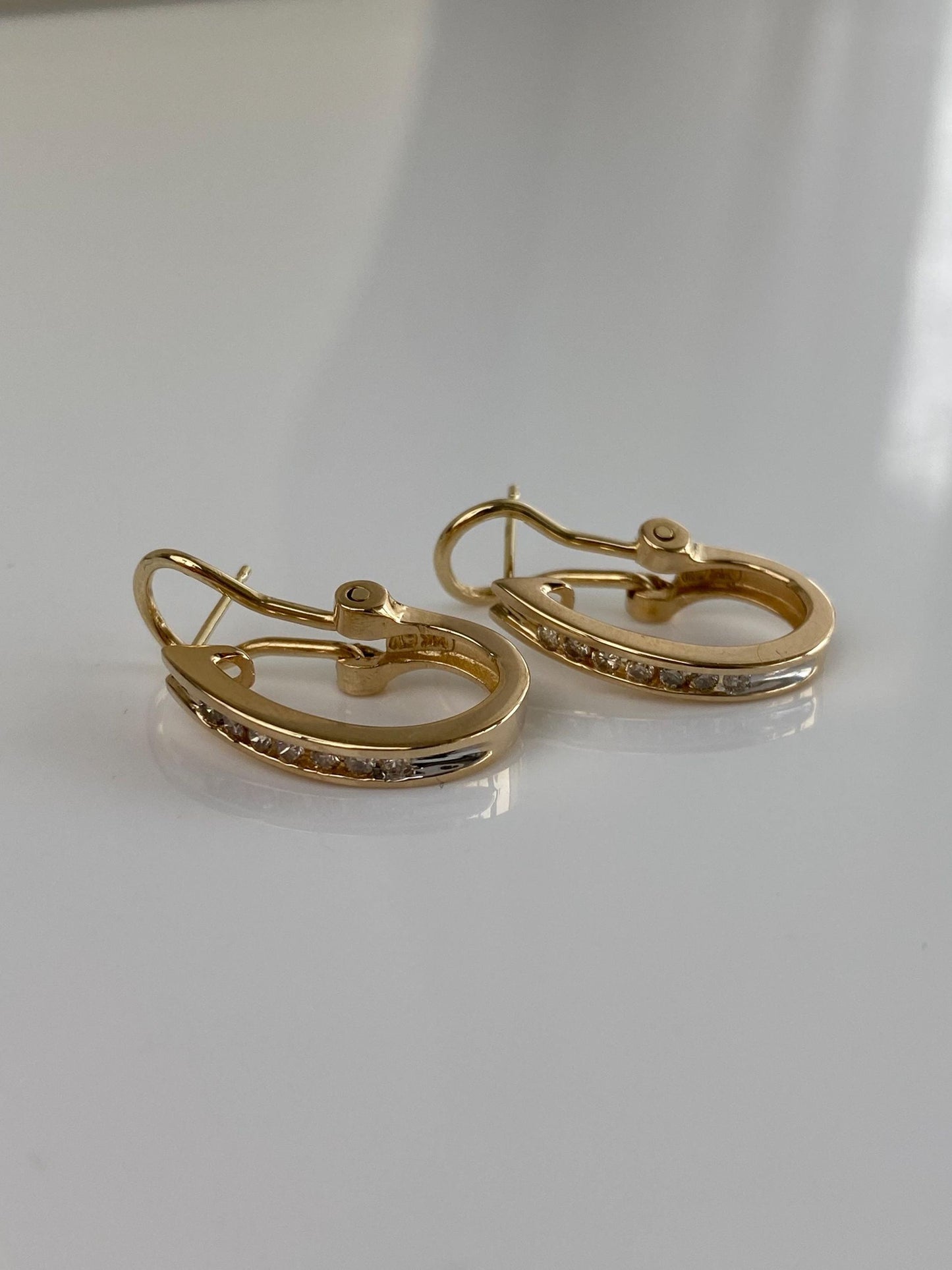 Vintage Solid 14k Yellow Gold Diamond Drop Earrings