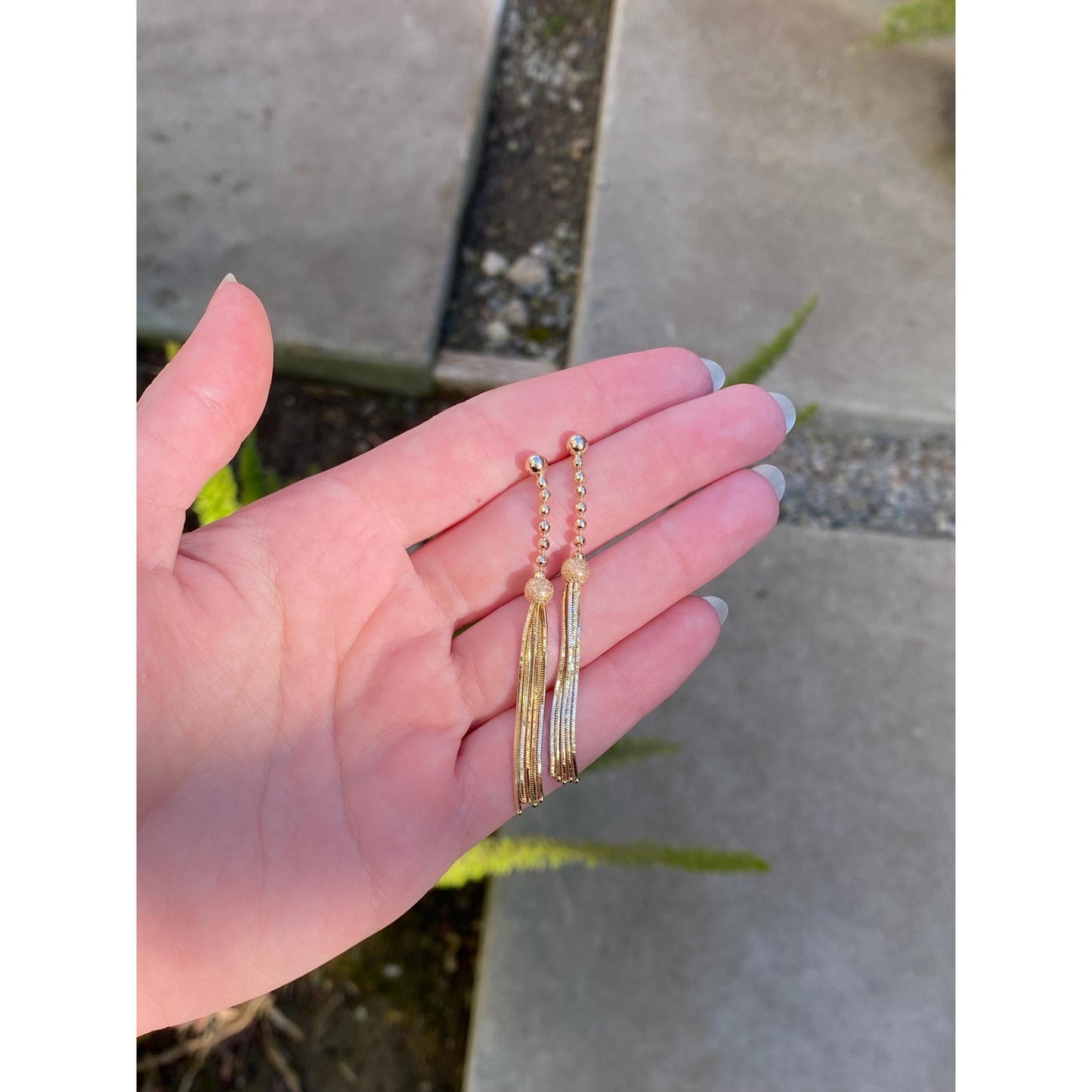 Vintage 14k Yellow Gold Textured Faceted Ball Chain Fringe Stud Earrings