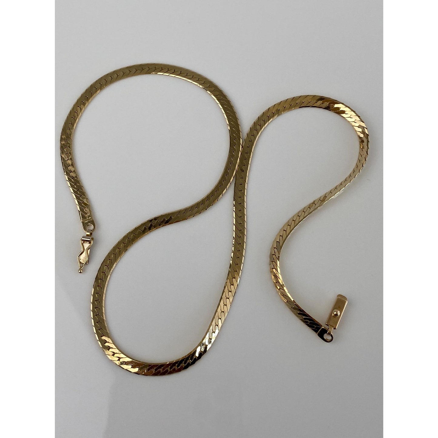 Vintage Solid 14k Yellow Gold Chunky Herringbone Chain Necklace - 18.5 inches