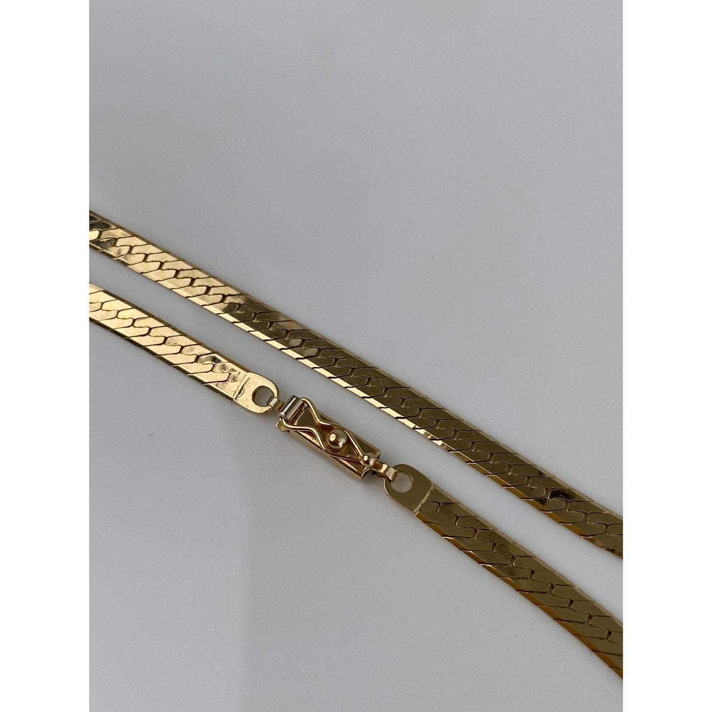 Vintage Solid 14k Yellow Gold Chunky Herringbone Chain Necklace - 18.5 inches