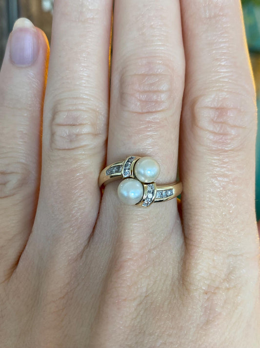 Vintage Solid 14k Yellow Gold Diamond Pearl Bypass Ring - Size 6.75