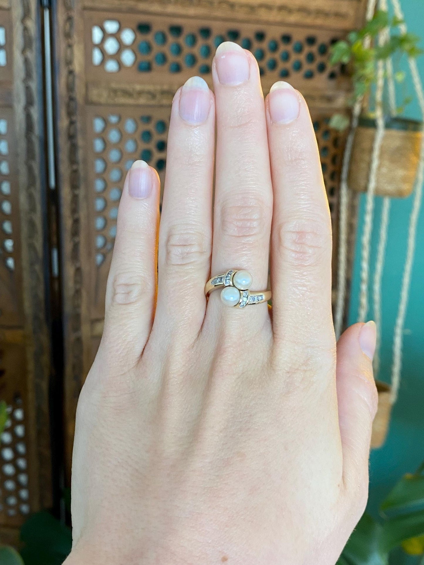 Vintage Solid 14k Yellow Gold Diamond Pearl Bypass Ring - Size 6.75