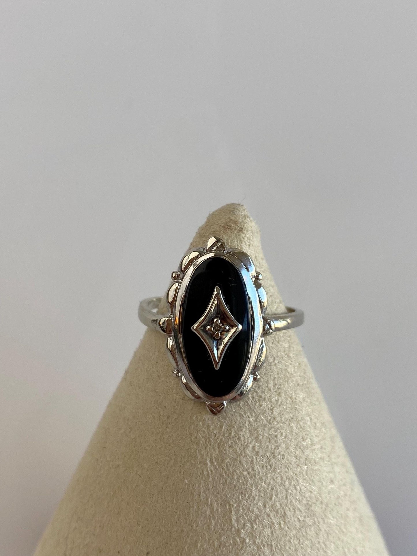 Vintage Solid 10k White Gold Onyx Diamond Ring - Size 8