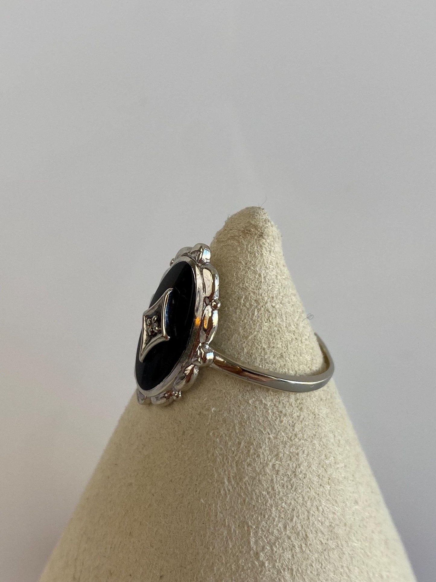Vintage Solid 10k White Gold Onyx Diamond Ring - Size 8