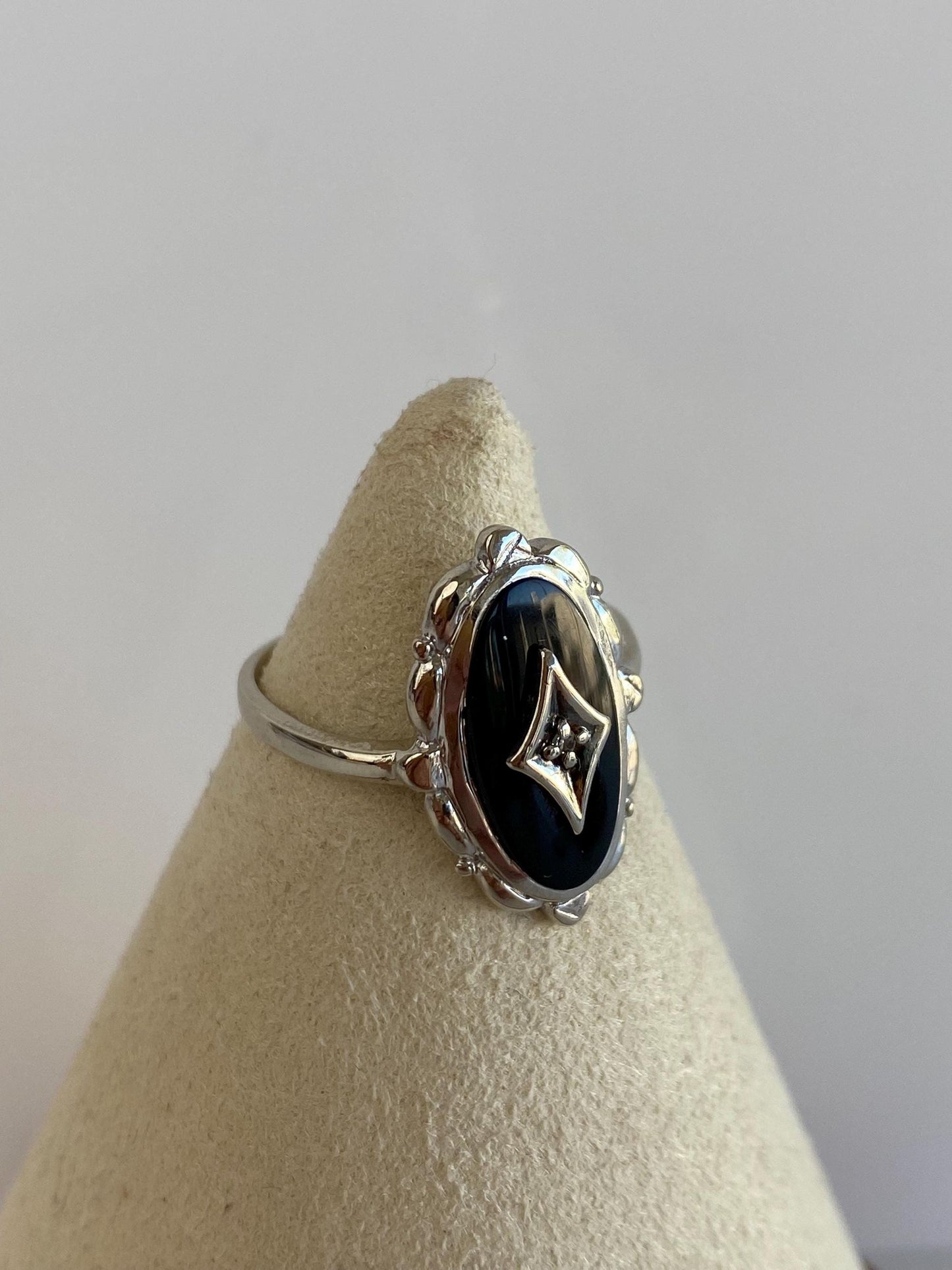 Vintage Solid 10k White Gold Onyx Diamond Ring - Size 8