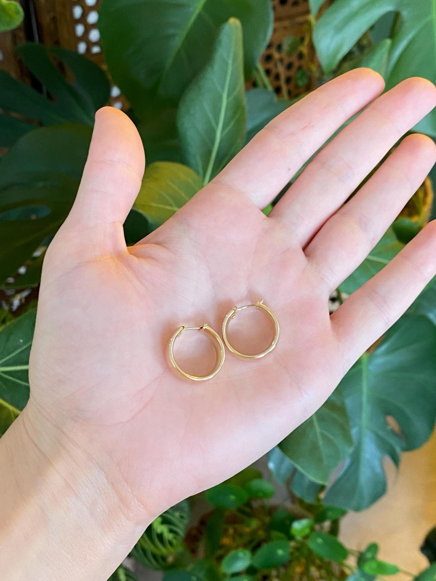 Vintage 14k Yellow Gold Hoop Earrings
