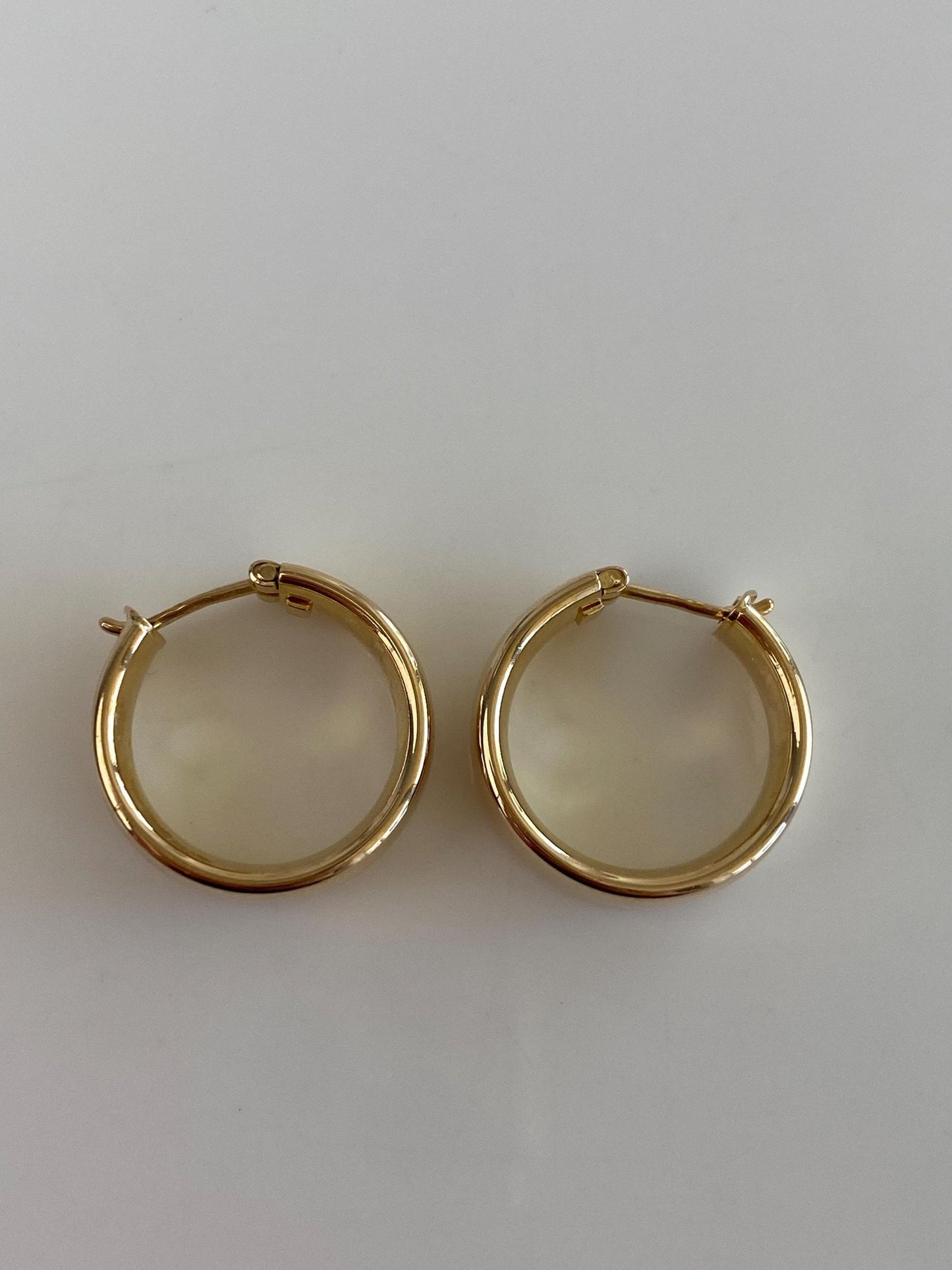 Vintage 14k Yellow Gold Hoop Earrings