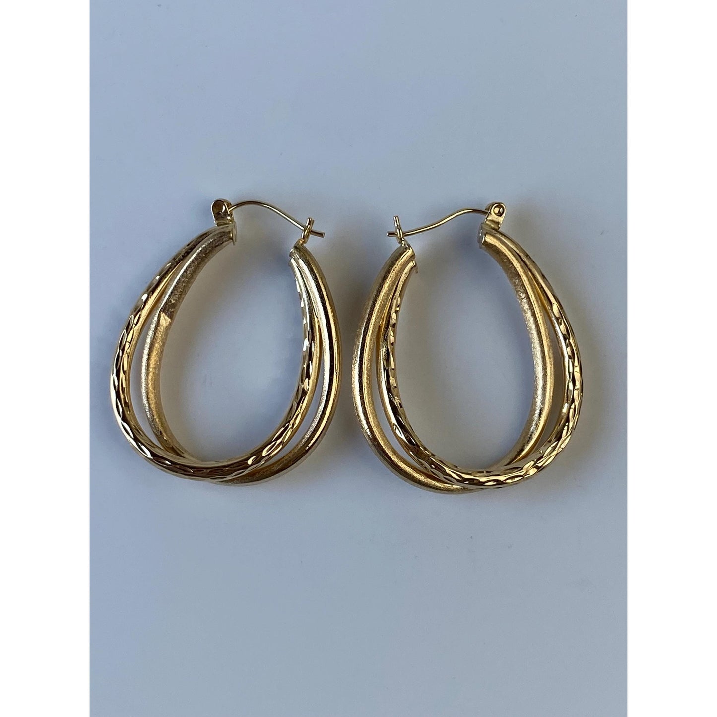 Vintage 14k Yellow Gold Hammered Satin Layered Oval Hoop Earrings