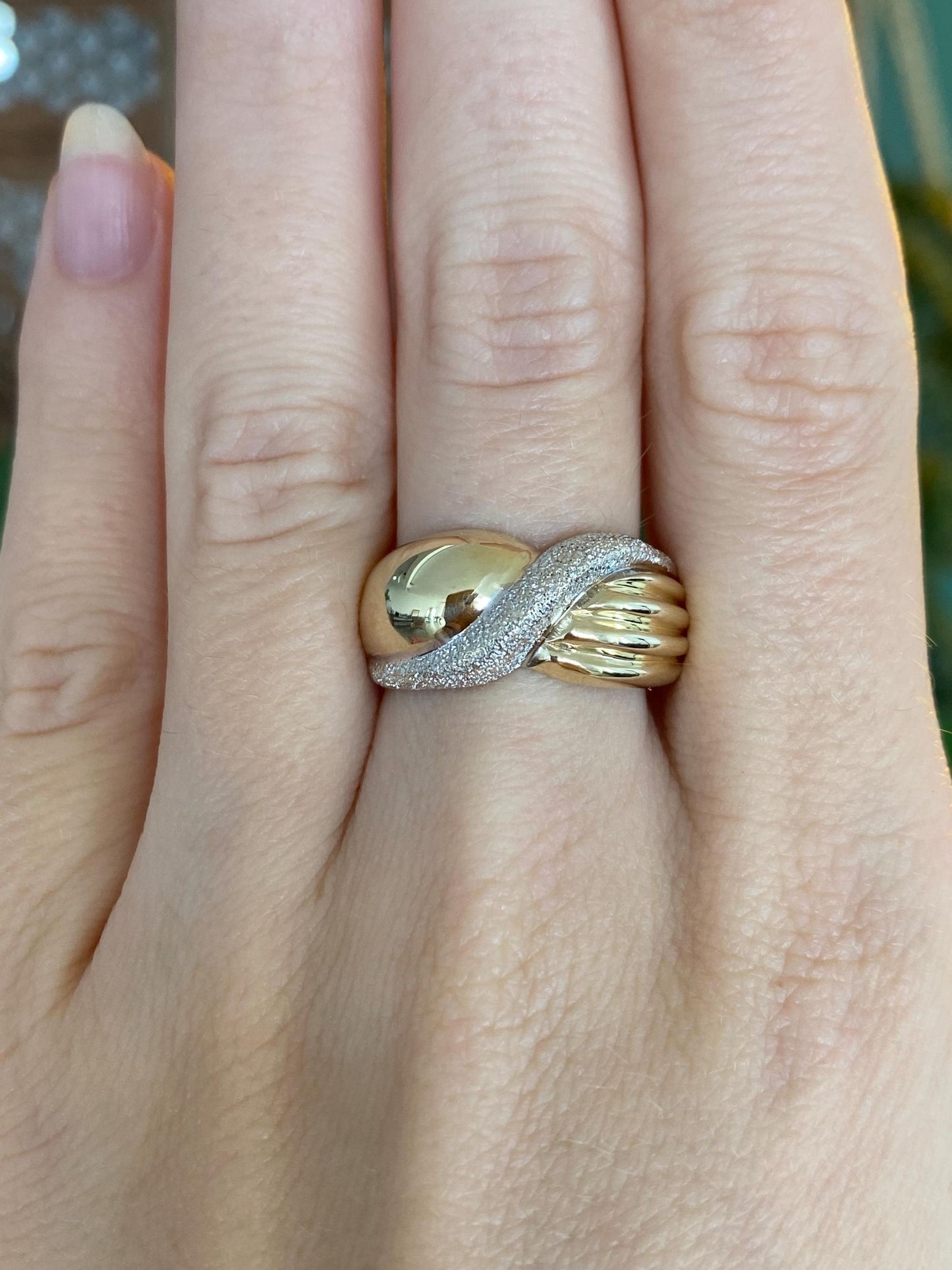 Vintage Solid 14k White & Yellow Gold Sparkly Twist Ring - Size 9
