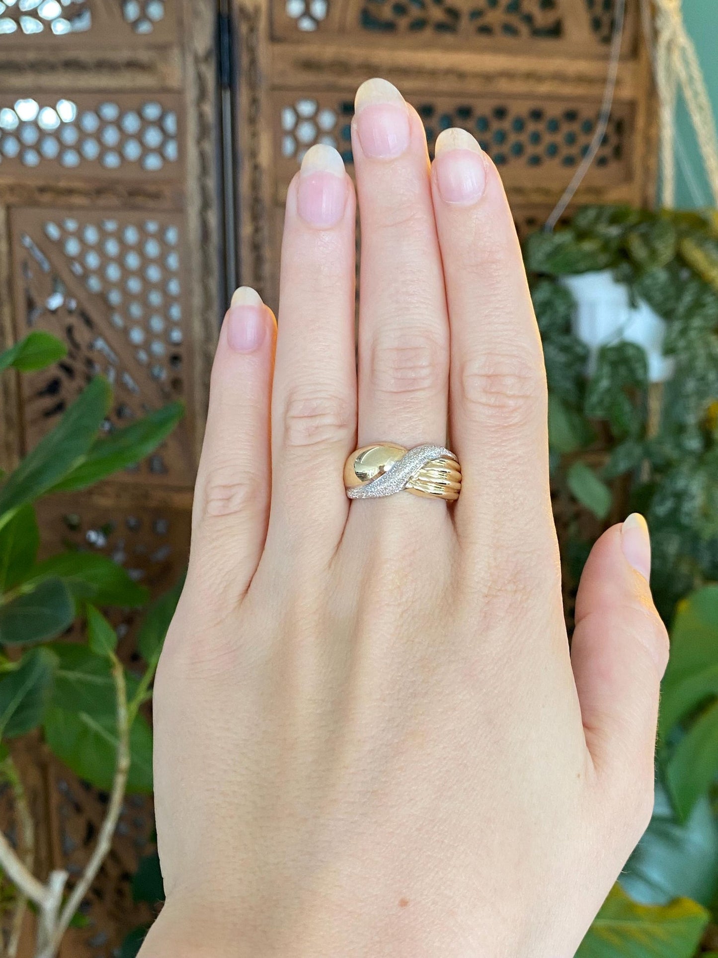 Vintage Solid 14k White & Yellow Gold Sparkly Twist Ring - Size 9