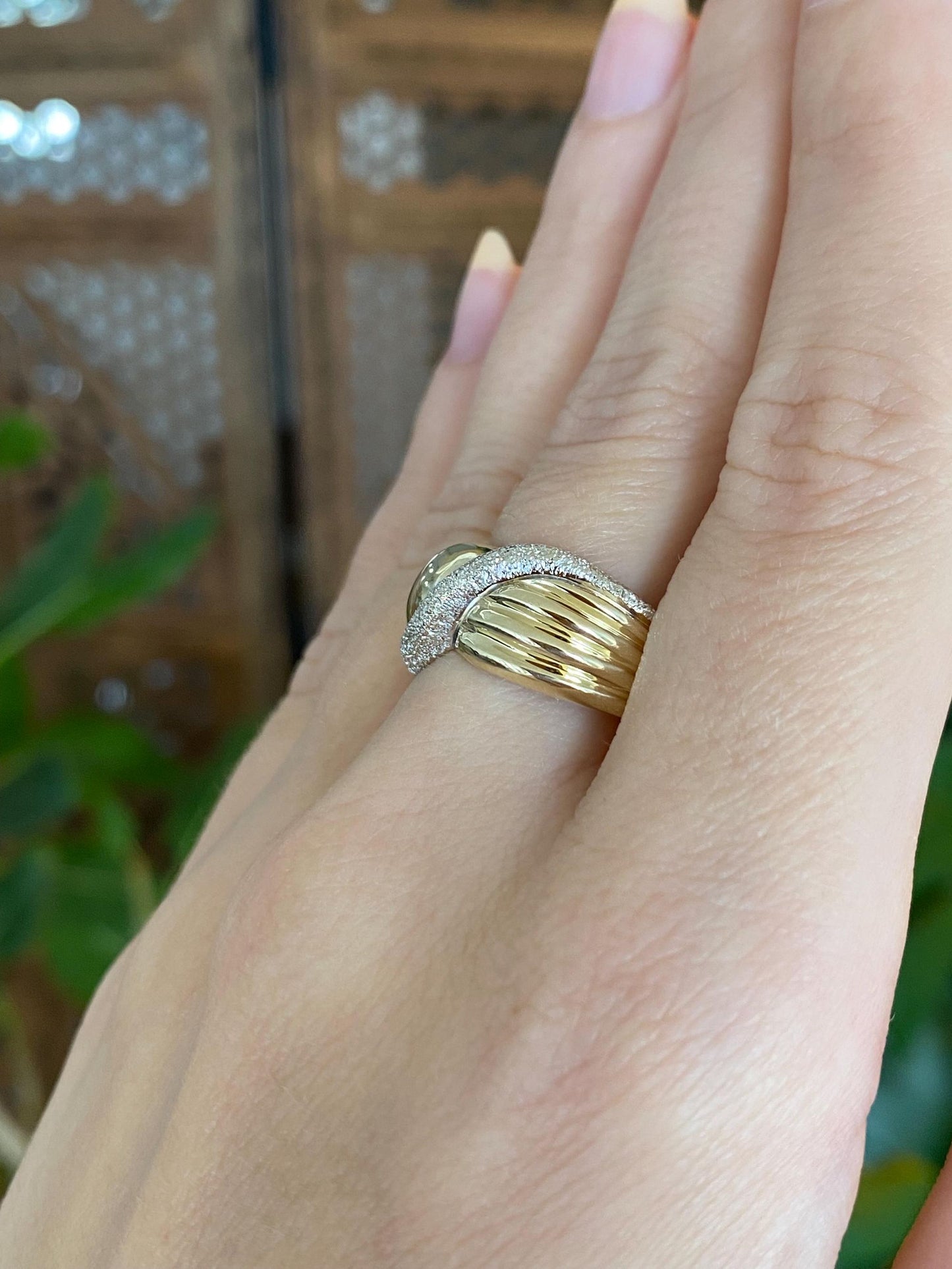 Vintage Solid 14k White & Yellow Gold Sparkly Twist Ring - Size 9