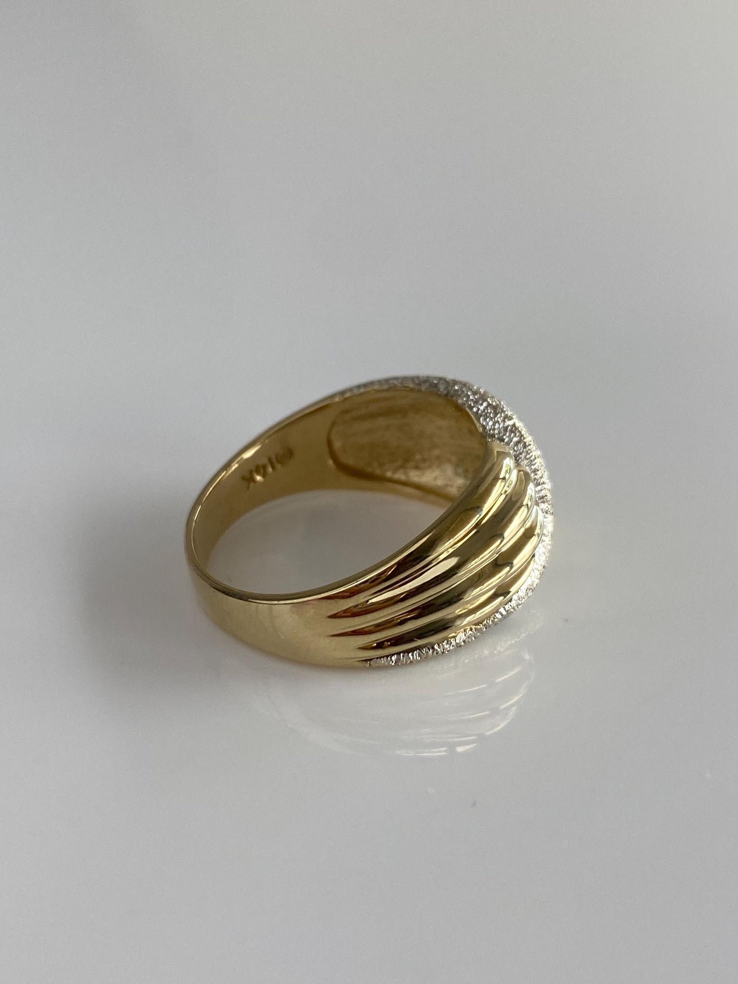 Vintage Solid 14k White & Yellow Gold Sparkly Twist Ring - Size 9