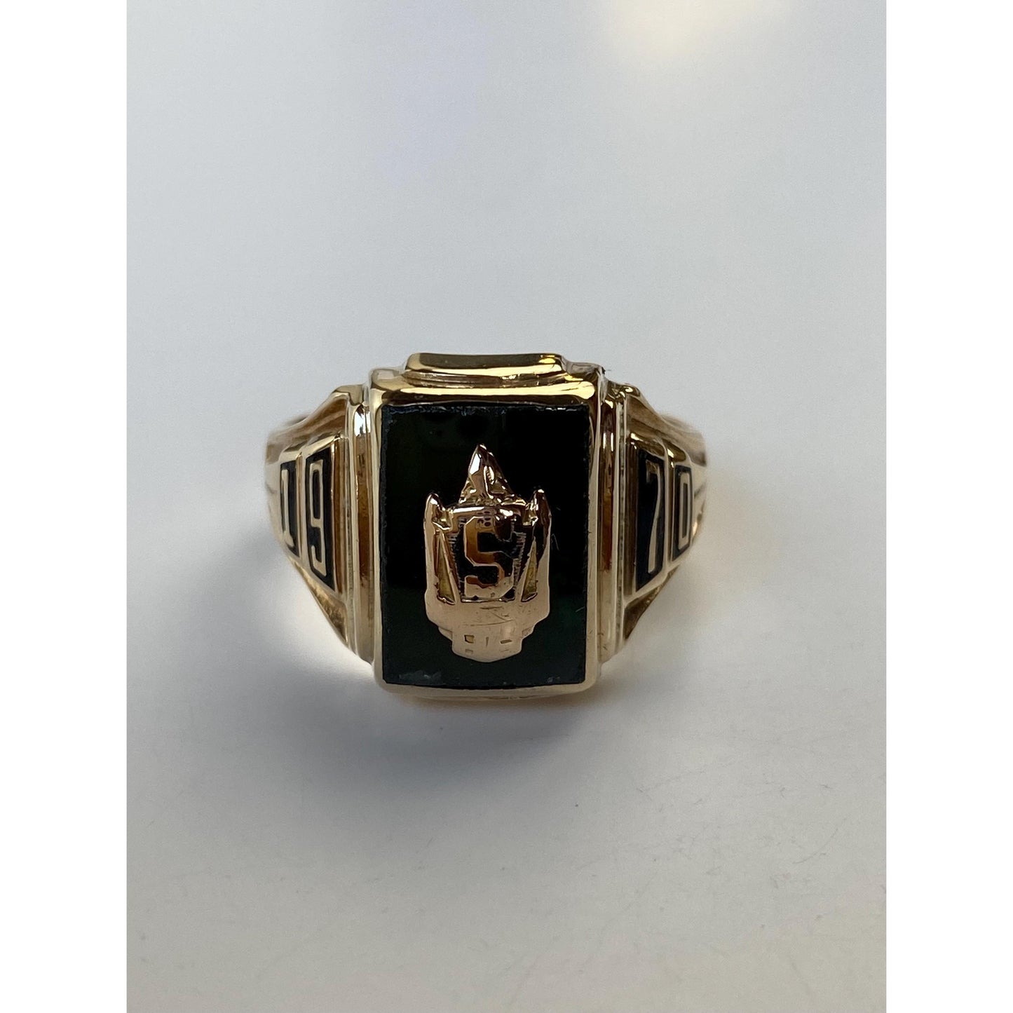 Vintage Solid 10k Yellow Gold Green Spinel 1970 Class Ring - Size 9.5