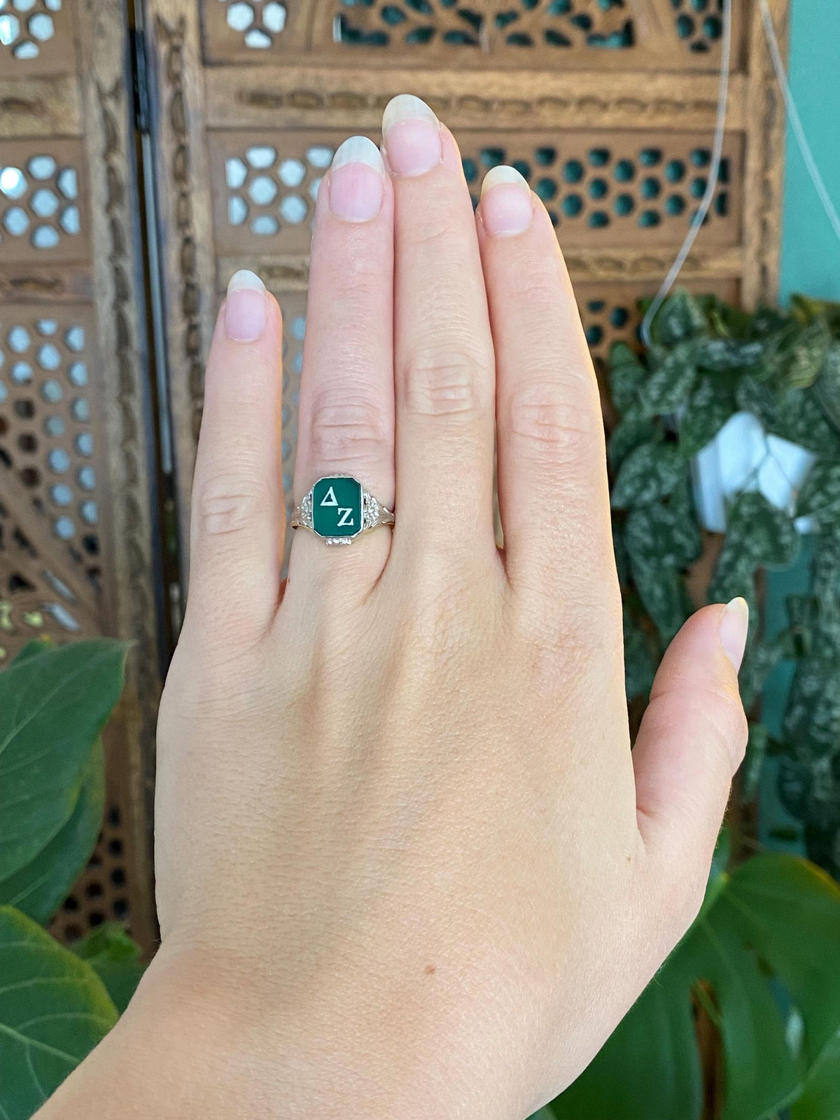 Vintage Solid 10k White & Yellow Gold Green Delta Zeta Art Deco Style Ring - Size 5