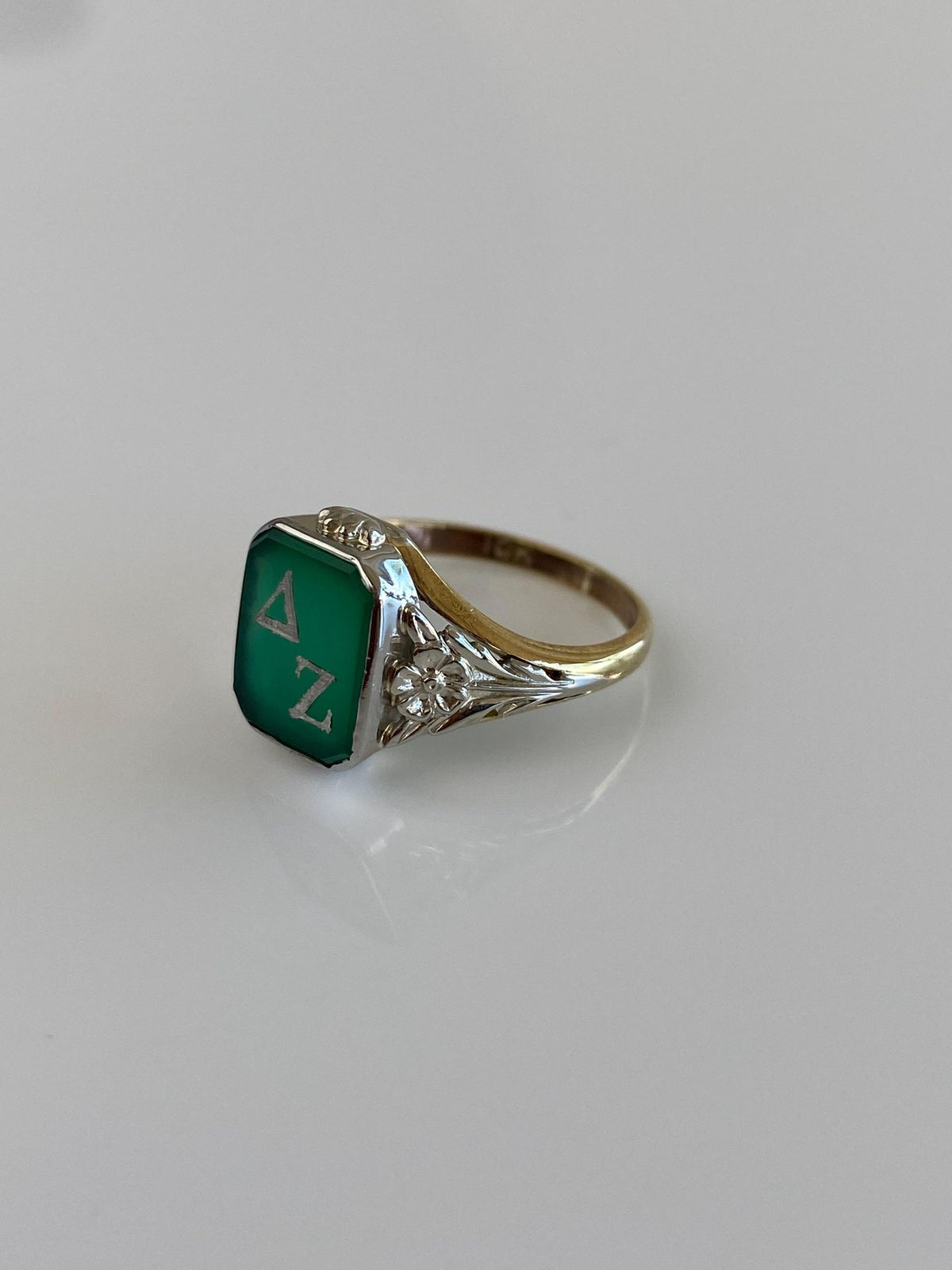 Vintage Solid 10k White & Yellow Gold Green Delta Zeta Art Deco Style Ring - Size 5