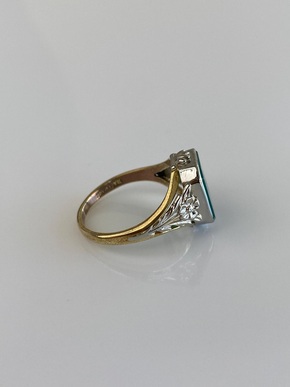 Vintage Solid 10k White & Yellow Gold Green Delta Zeta Art Deco Style Ring - Size 5
