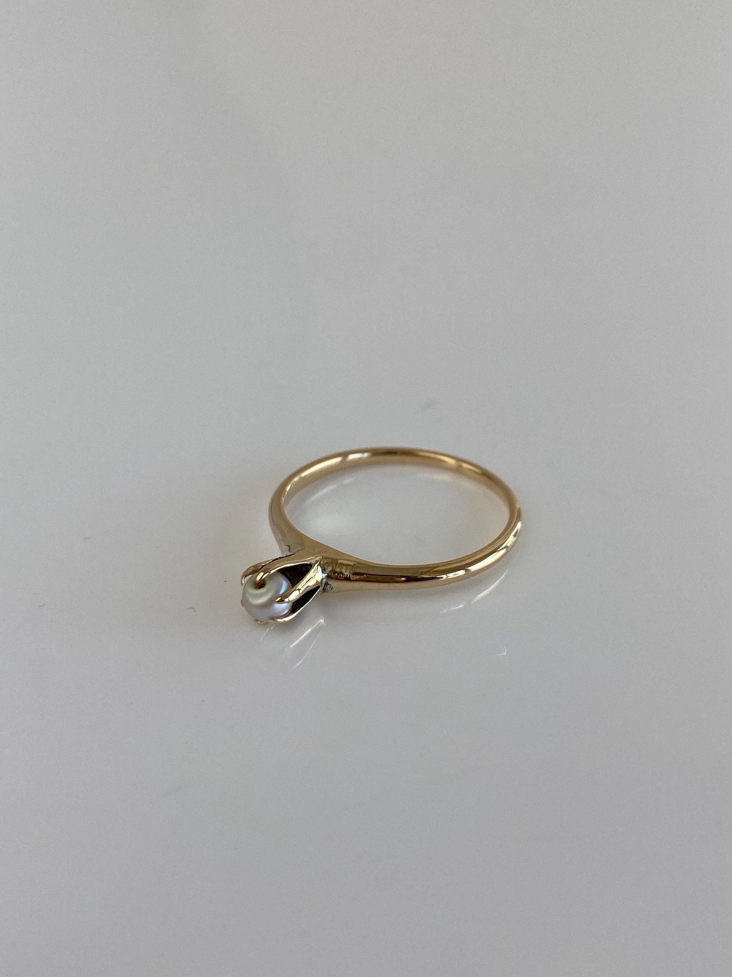 Vintage Solid 14k Yellow Gold Pearl Ring - Size 5