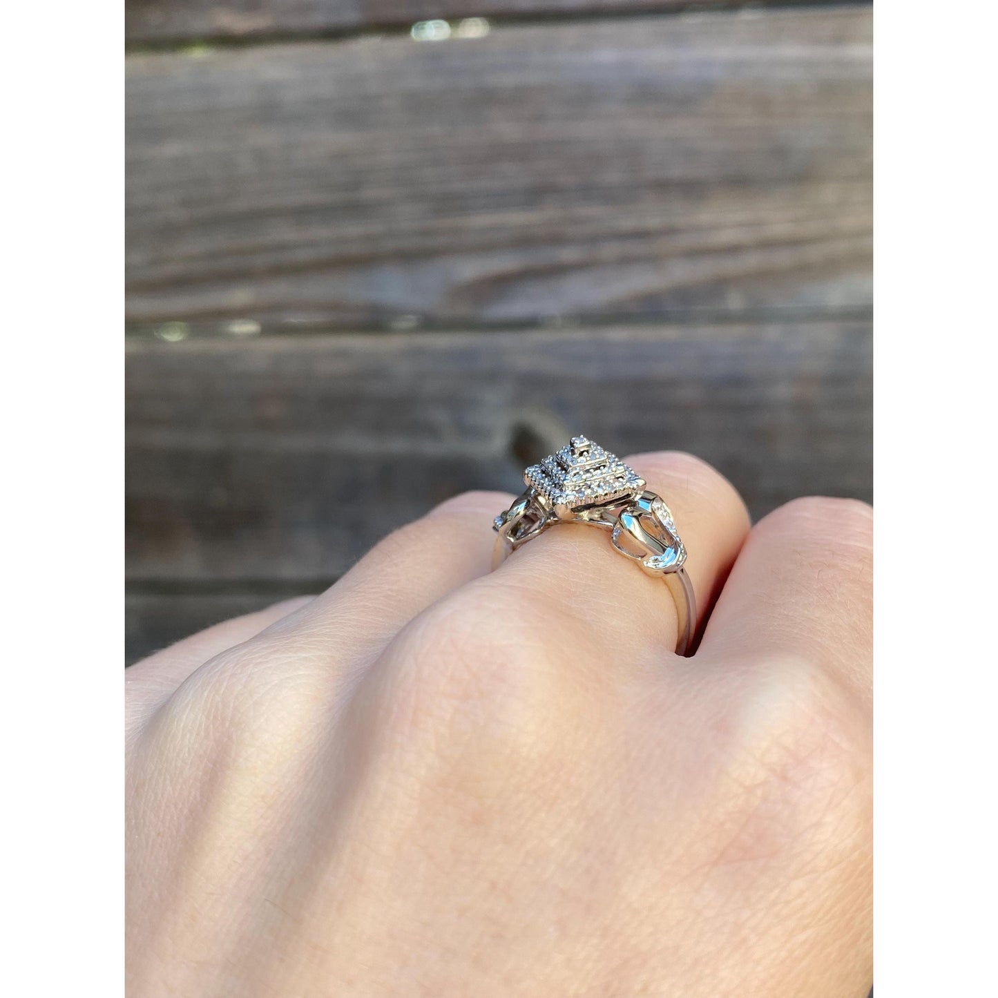 Vintage Solid 10k White Gold Diamond Ring Band - Size 6.25