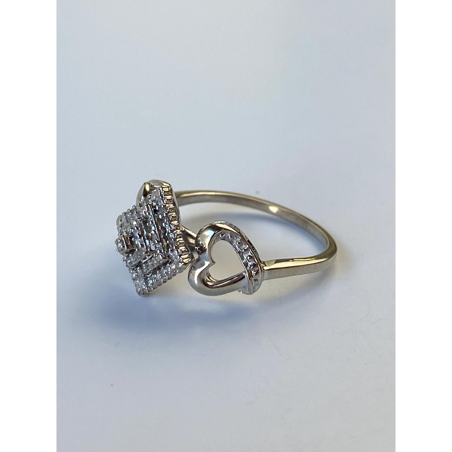 Vintage Solid 10k White Gold Diamond Ring Band - Size 6.25