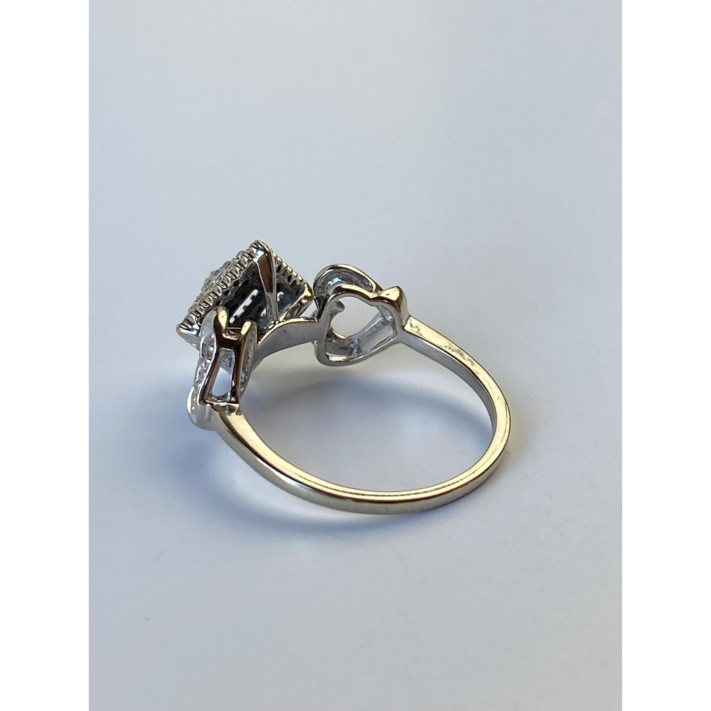 Vintage Solid 10k White Gold Diamond Ring Band - Size 6.25