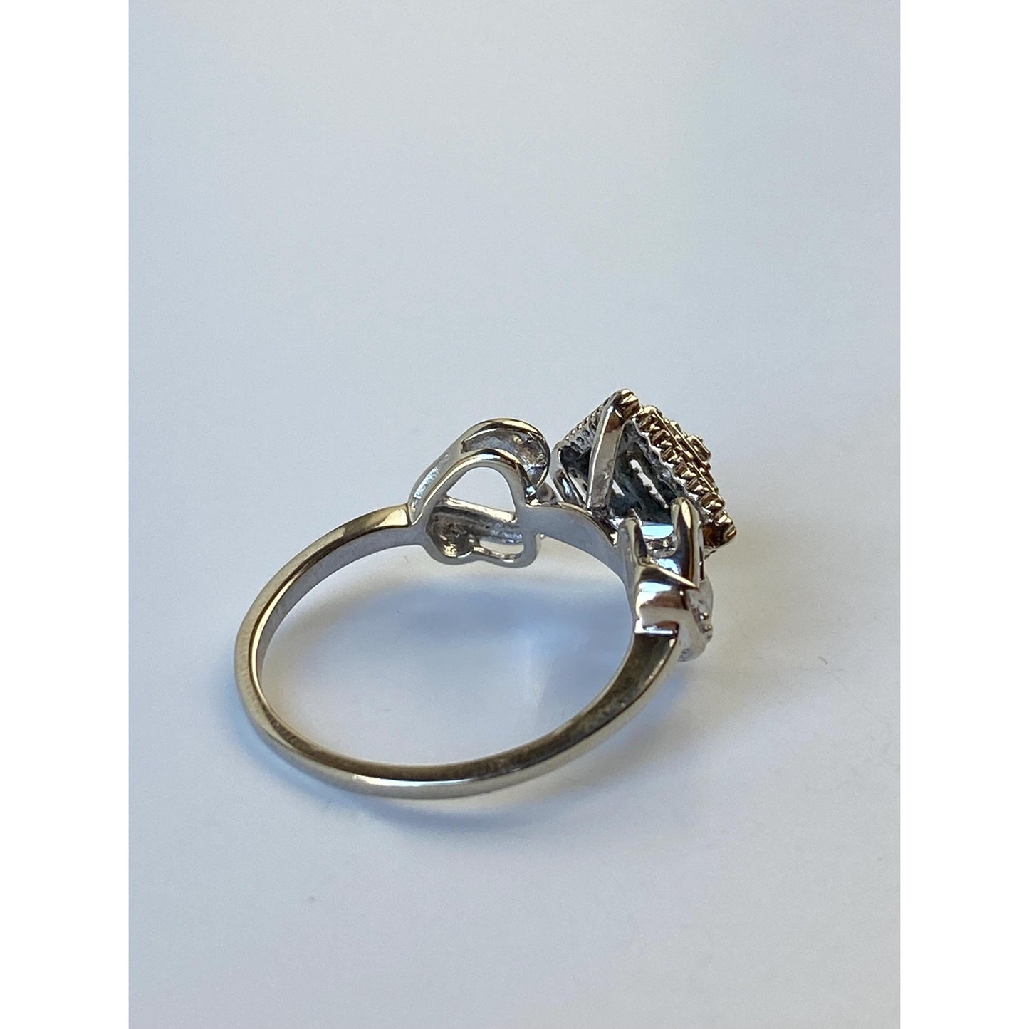 Vintage Solid 10k White Gold Diamond Ring Band - Size 6.25