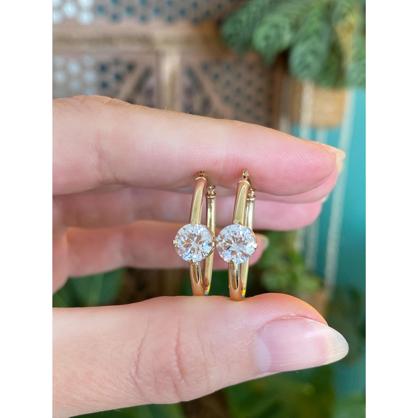 Vintage 14k Yellow Gold Cubic Zirconia Oval Hoop Earrings