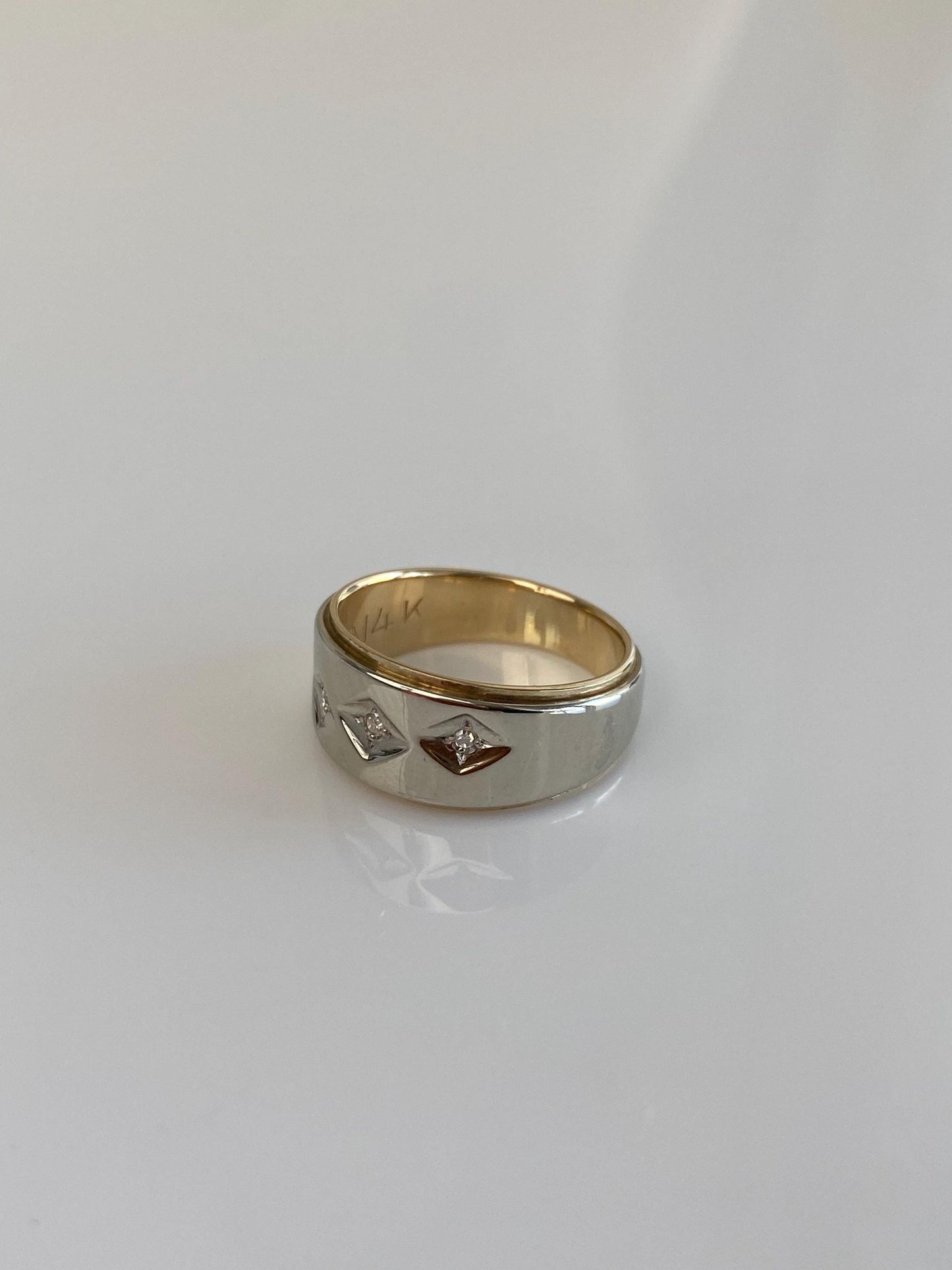 Vintage Solid 14k White & Yellow Gold Diamond Ring Band - Size 4.75