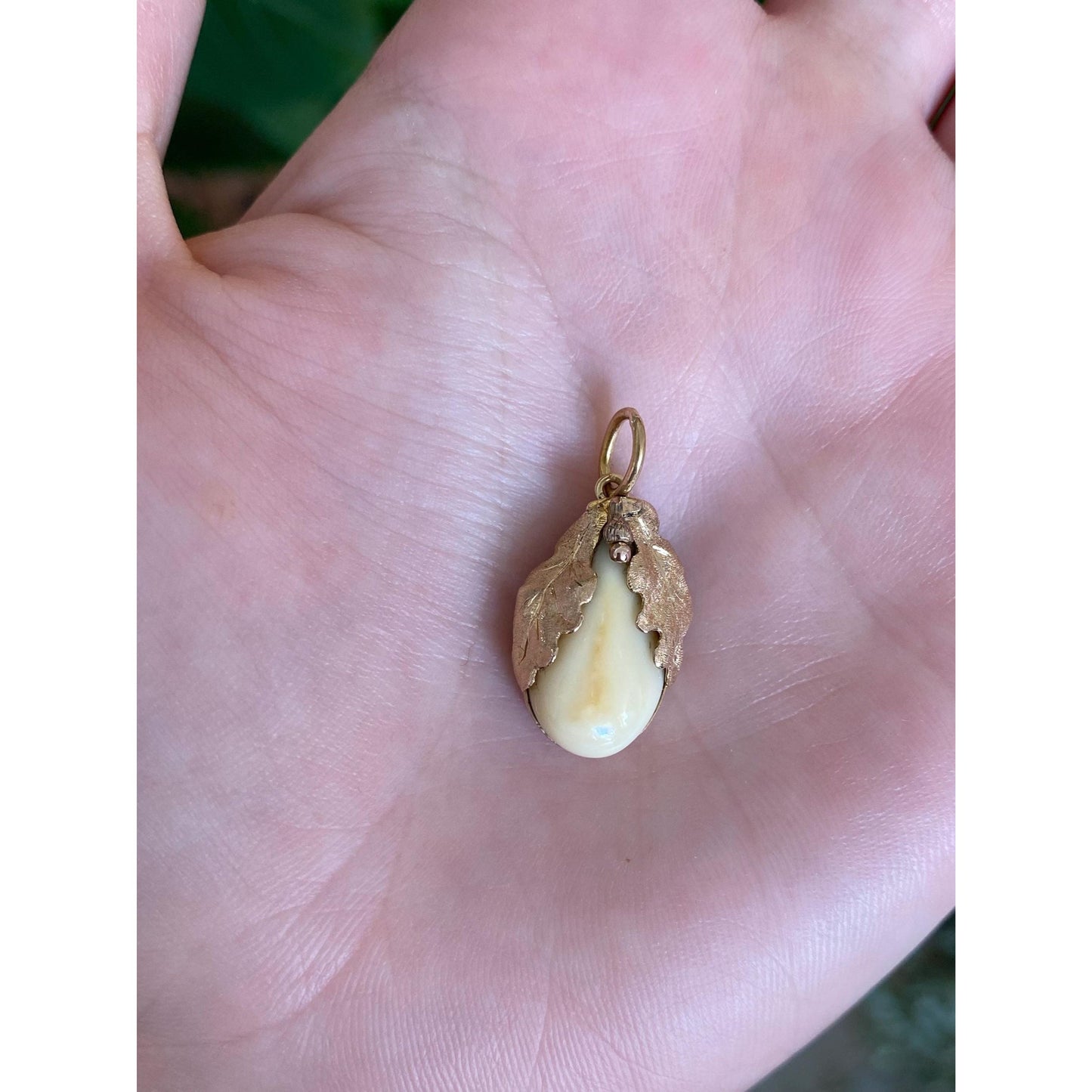 Vintage Solid 10k Yellow Gold Leaf Charm