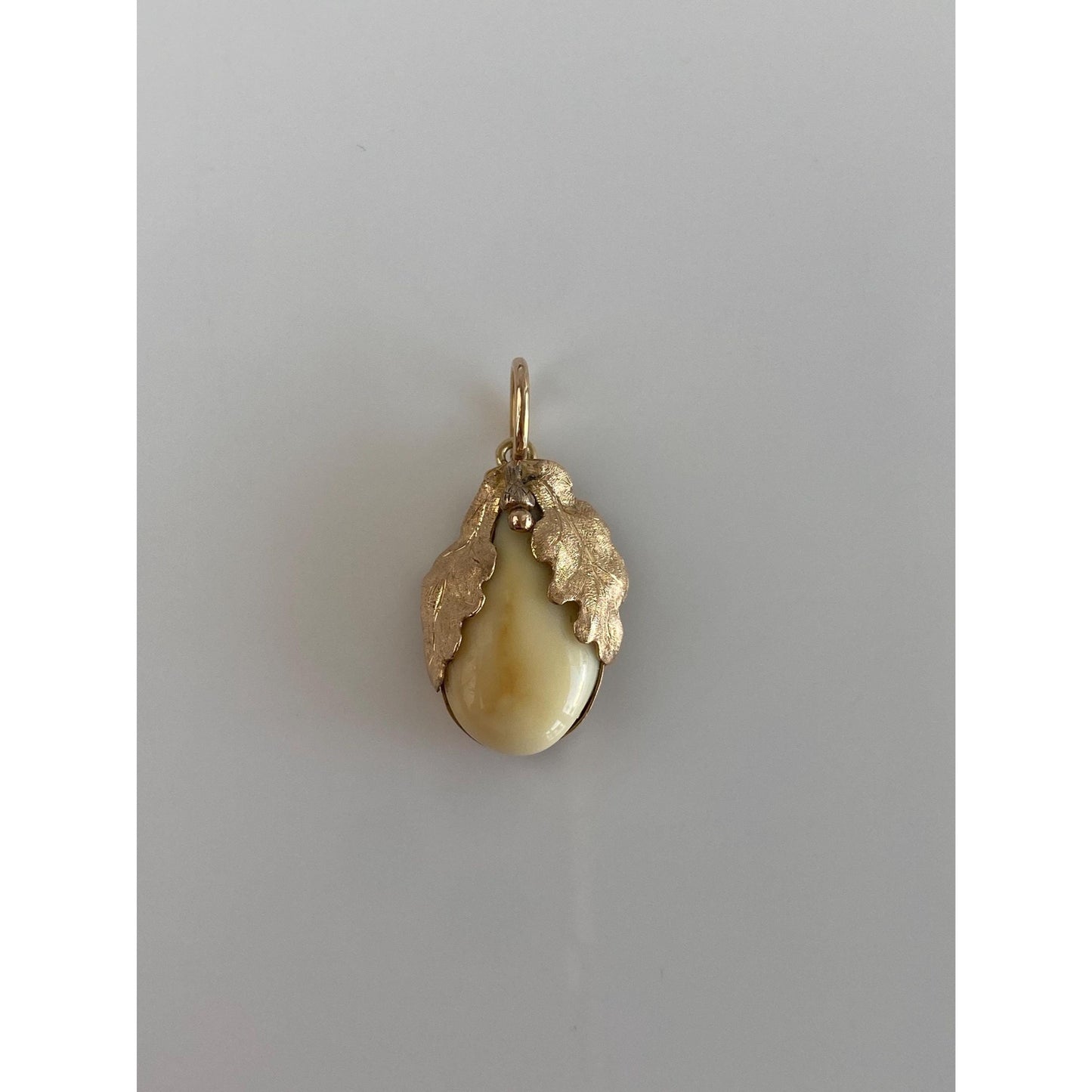 Vintage Solid 10k Yellow Gold Leaf Charm