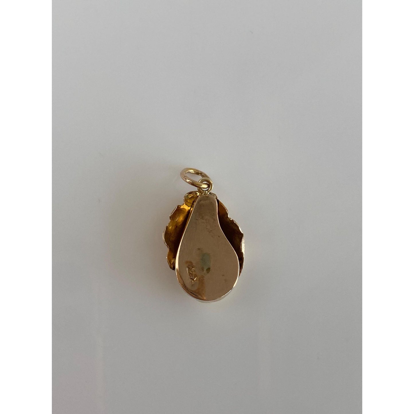 Vintage Solid 10k Yellow Gold Leaf Charm