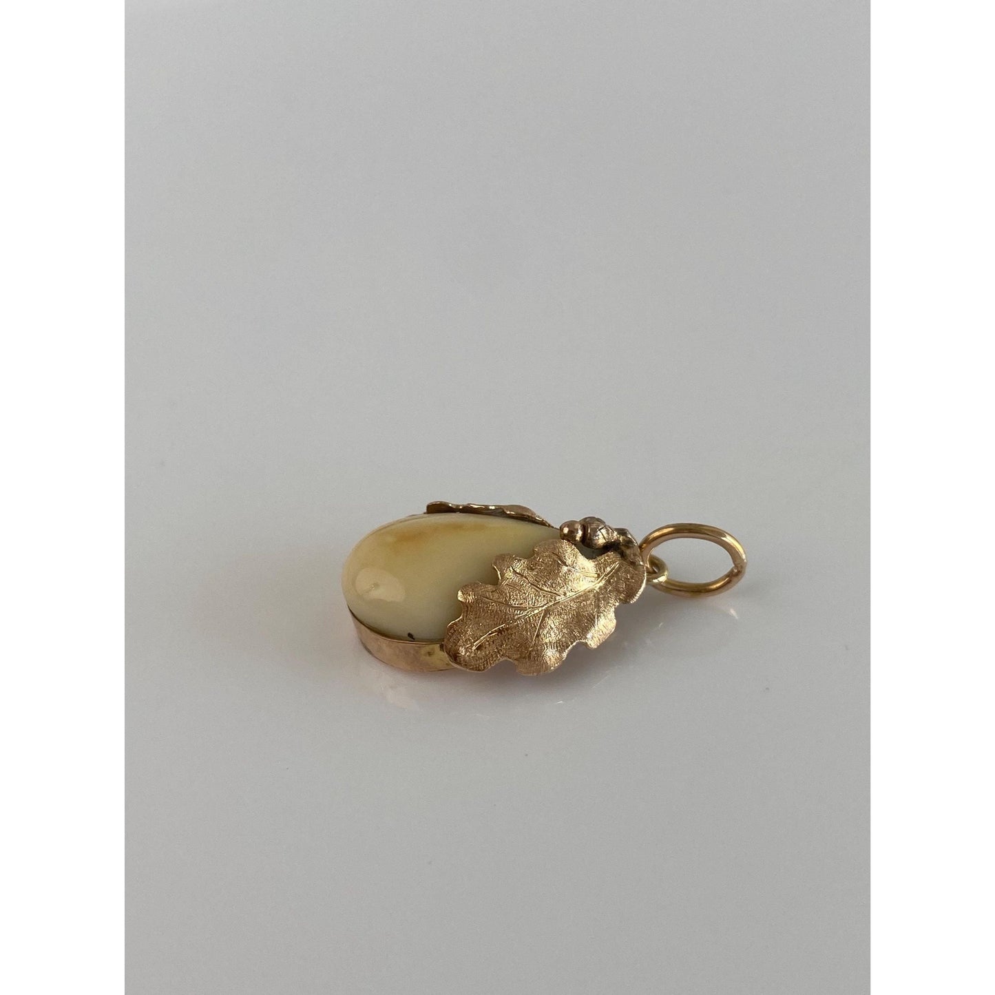Vintage Solid 10k Yellow Gold Leaf Charm