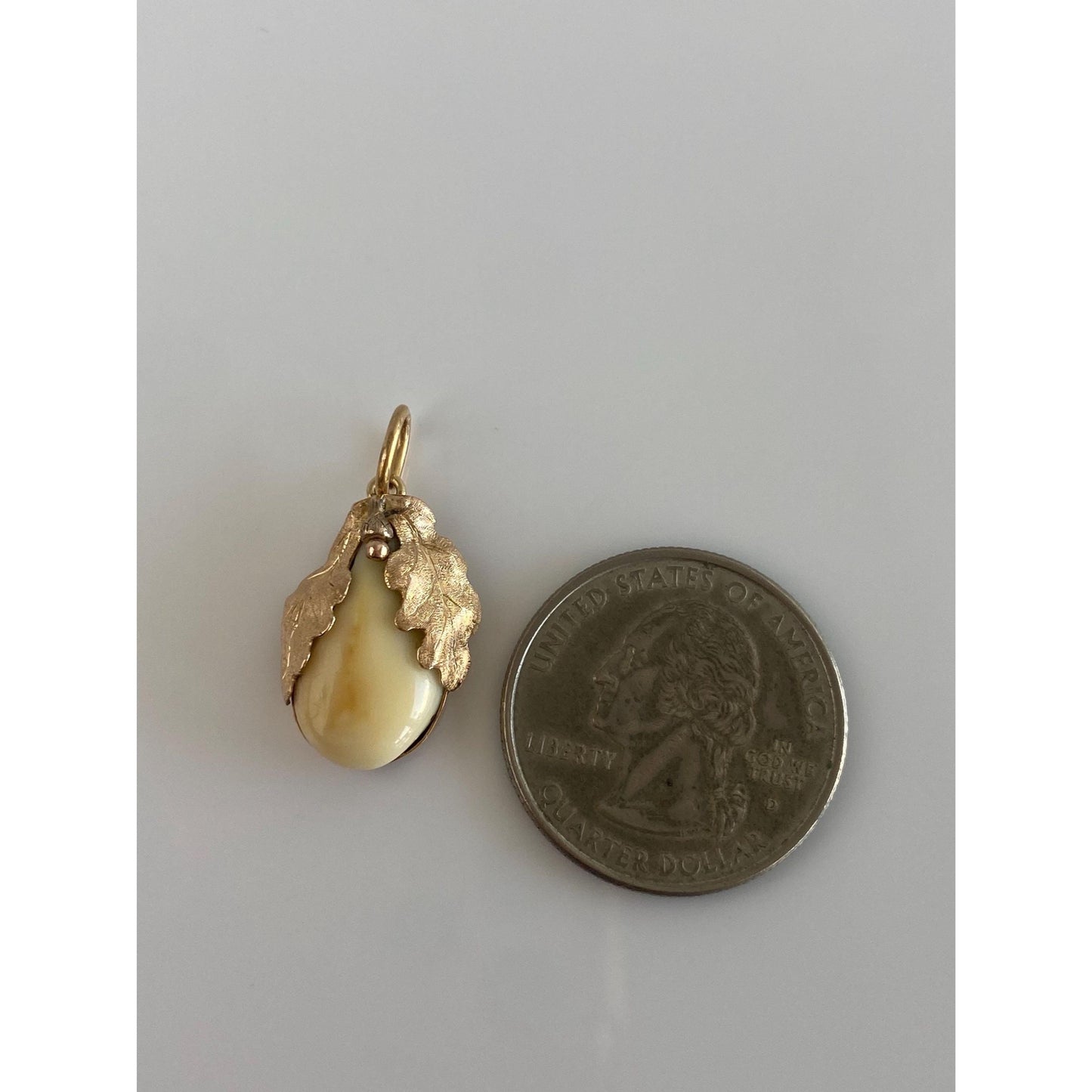 Vintage Solid 10k Yellow Gold Leaf Charm
