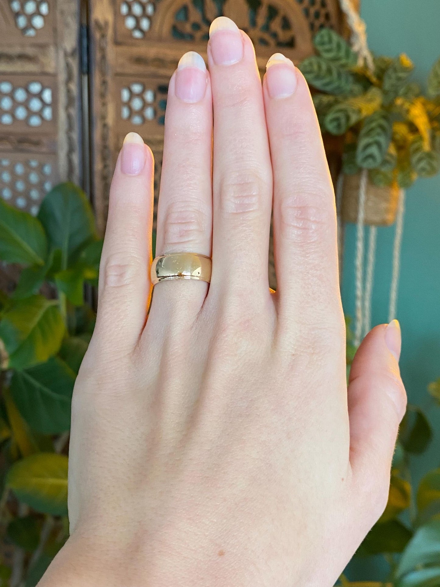 Vintage Solid 14k Yellow Gold Wide Lined Ring Band - Size 5.75