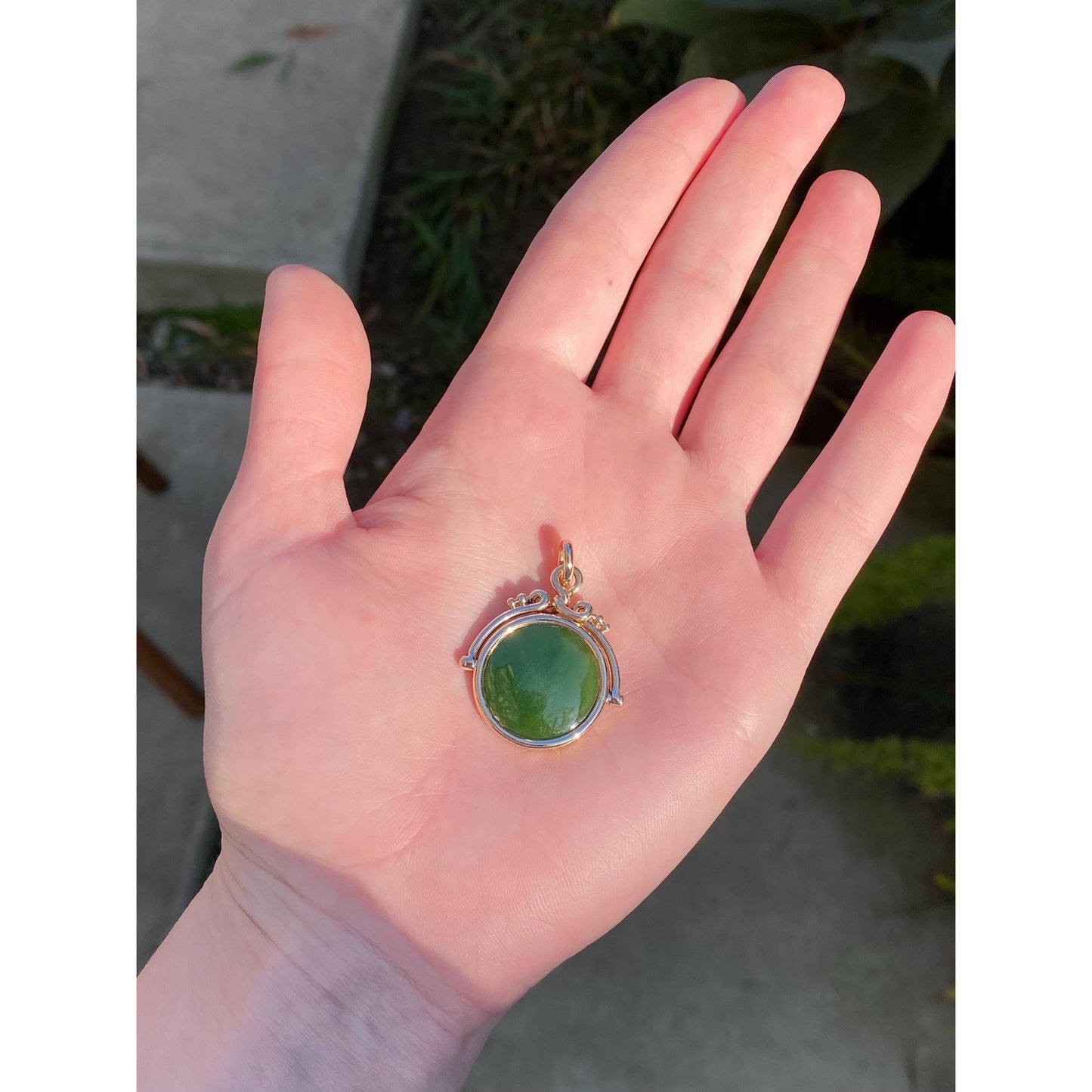 Vintage Solid 14k Yellow Gold Green Jade Fob Charm