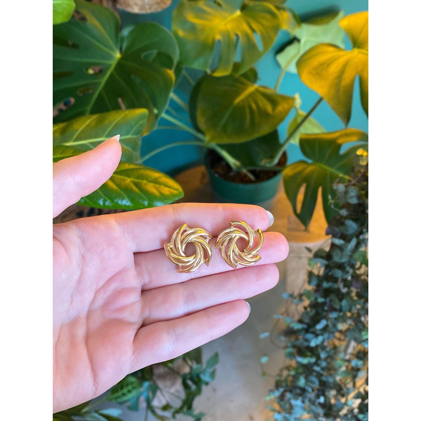 Vintage 14k Yellow Gold Earrings