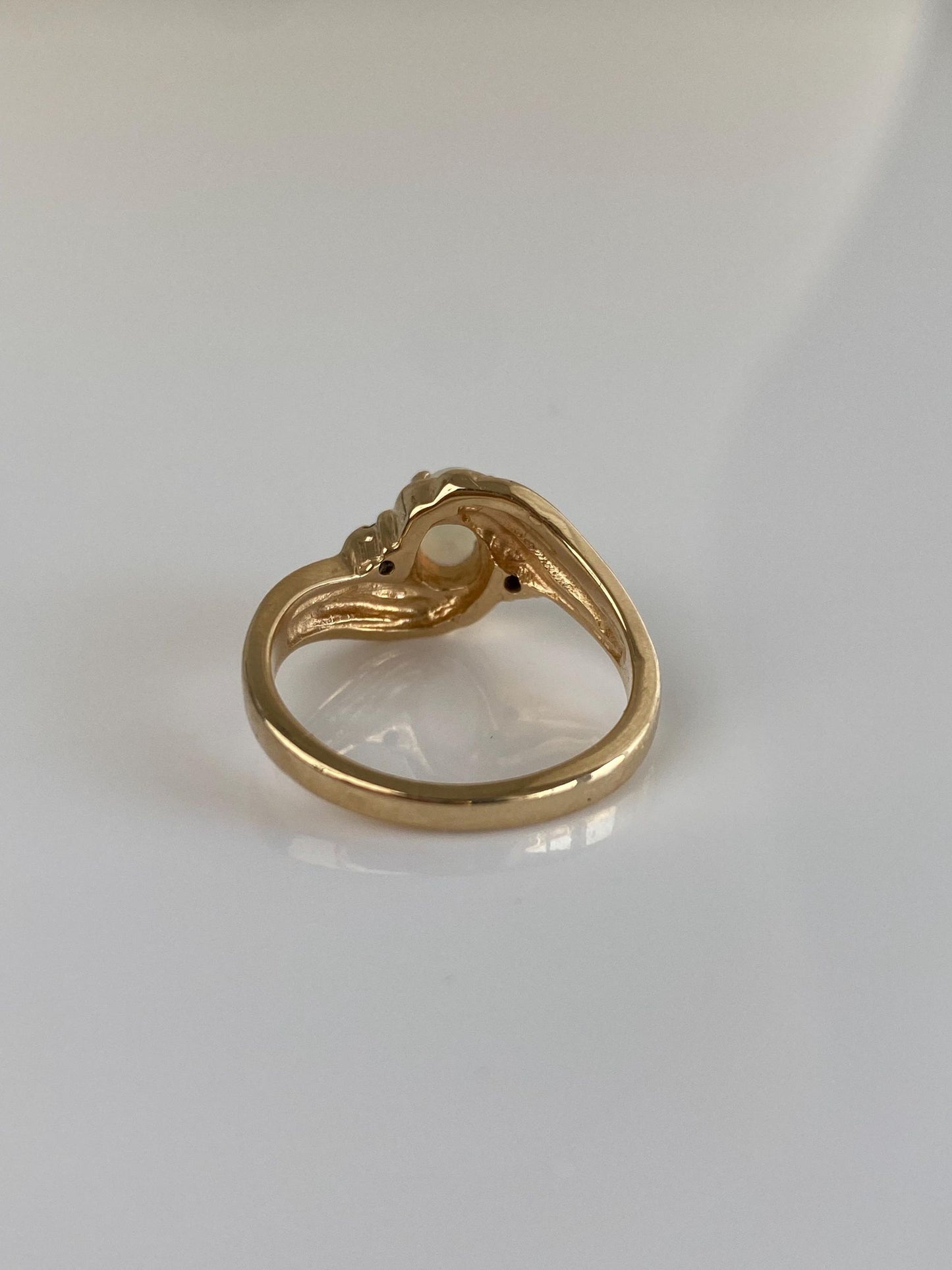 Vintage Solid 14k Yellow Gold Diamond Opal Twist Ring - Size 6.75