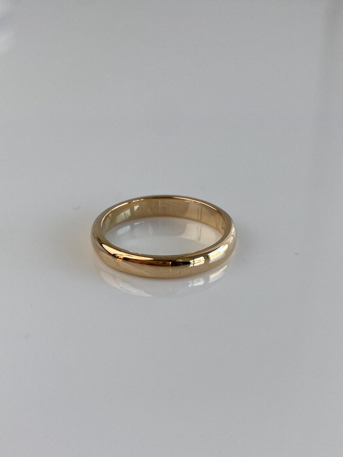 Vintage Solid 14k Yellow Gold Ring Band - Size 5.75