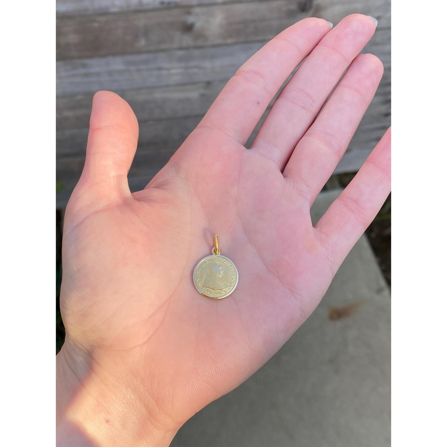 Solid 18k Yellow Gold 'Joannes Pontifex' Pope Religious Charm