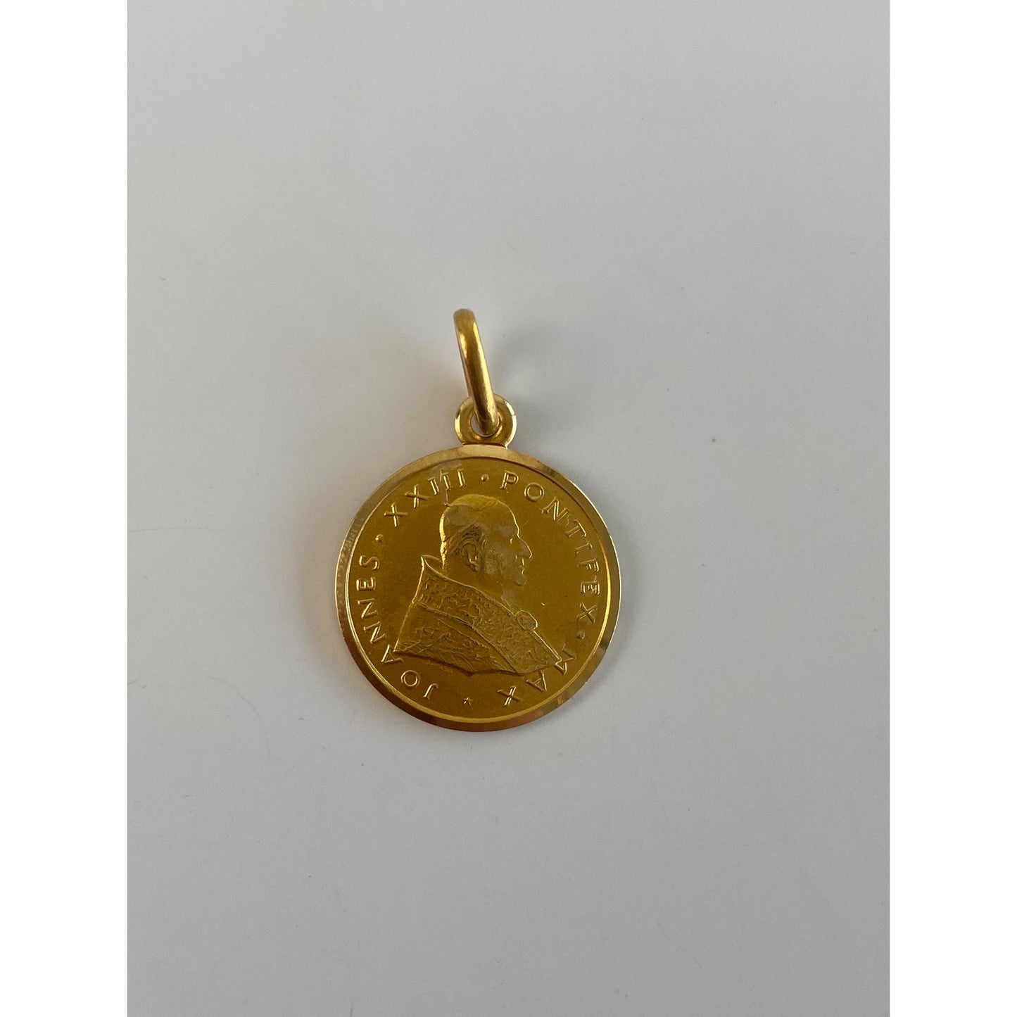 Solid 18k Yellow Gold 'Joannes Pontifex' Pope Religious Charm