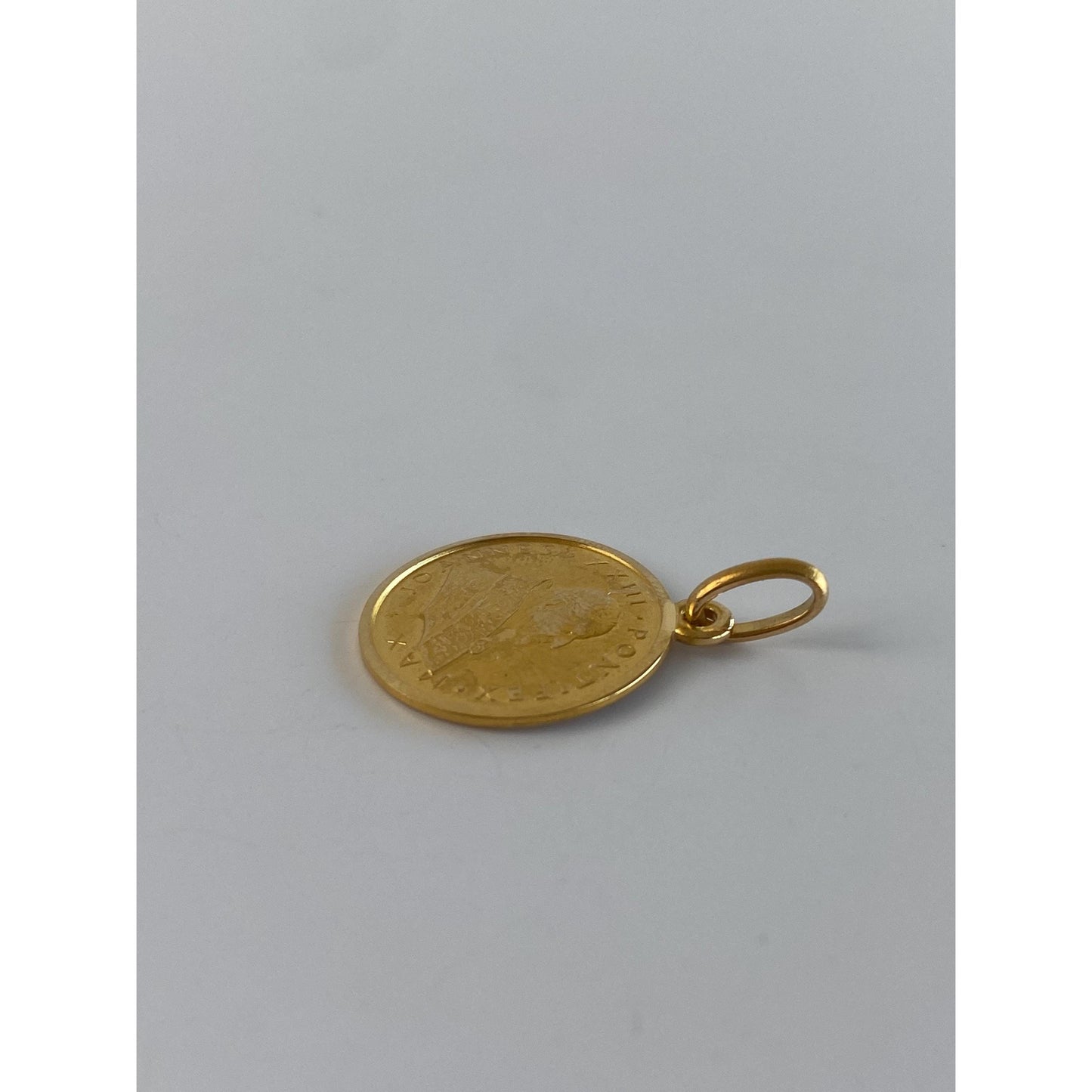 Solid 18k Yellow Gold 'Joannes Pontifex' Pope Religious Charm
