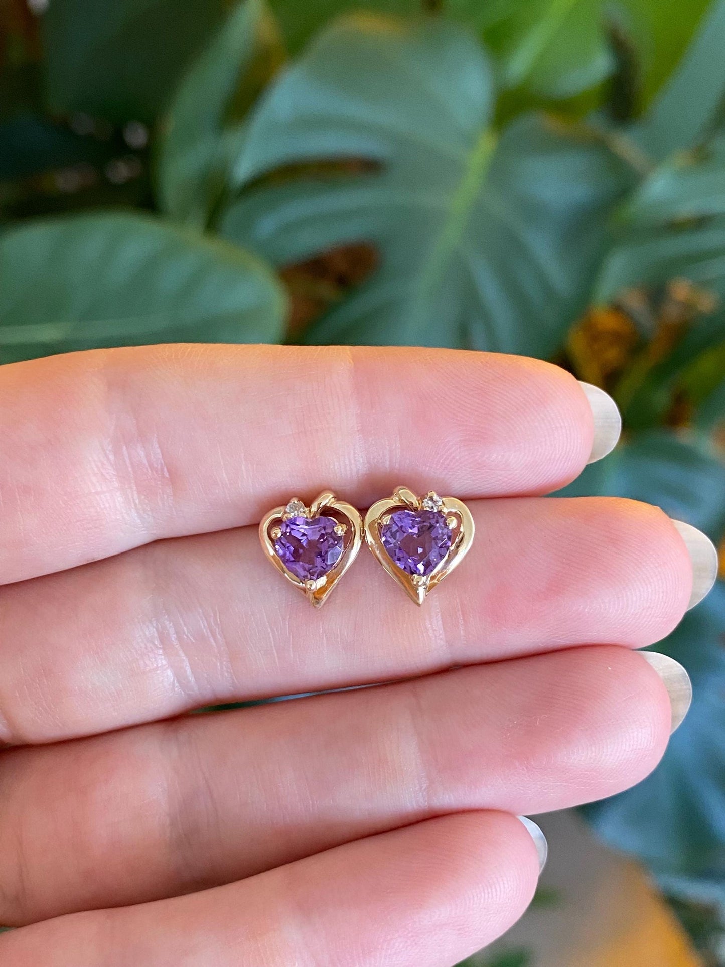 Vintage Solid 10k Yellow Gold Amethyst Heart & Diamond Stud Earrings