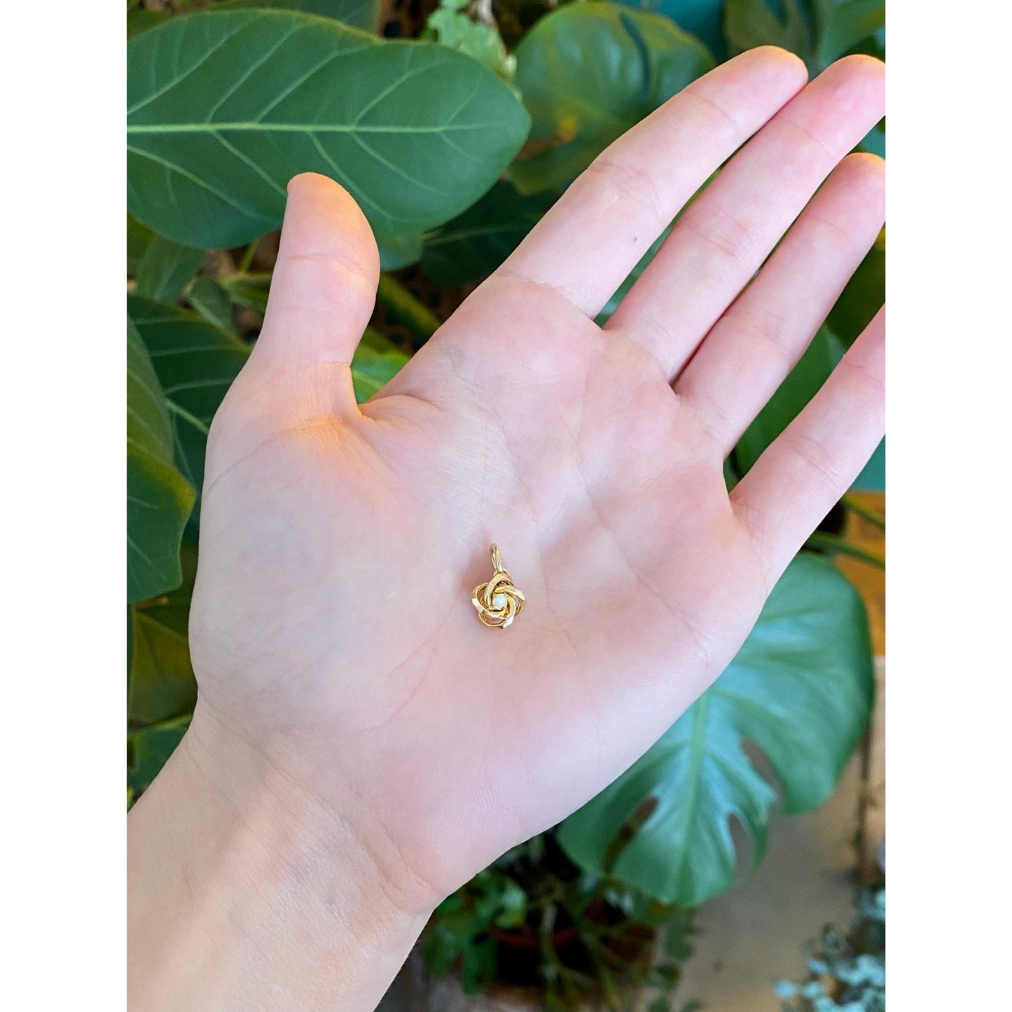 Vintage Solid 10k Yellow Gold Seed Pearl Knot Charm