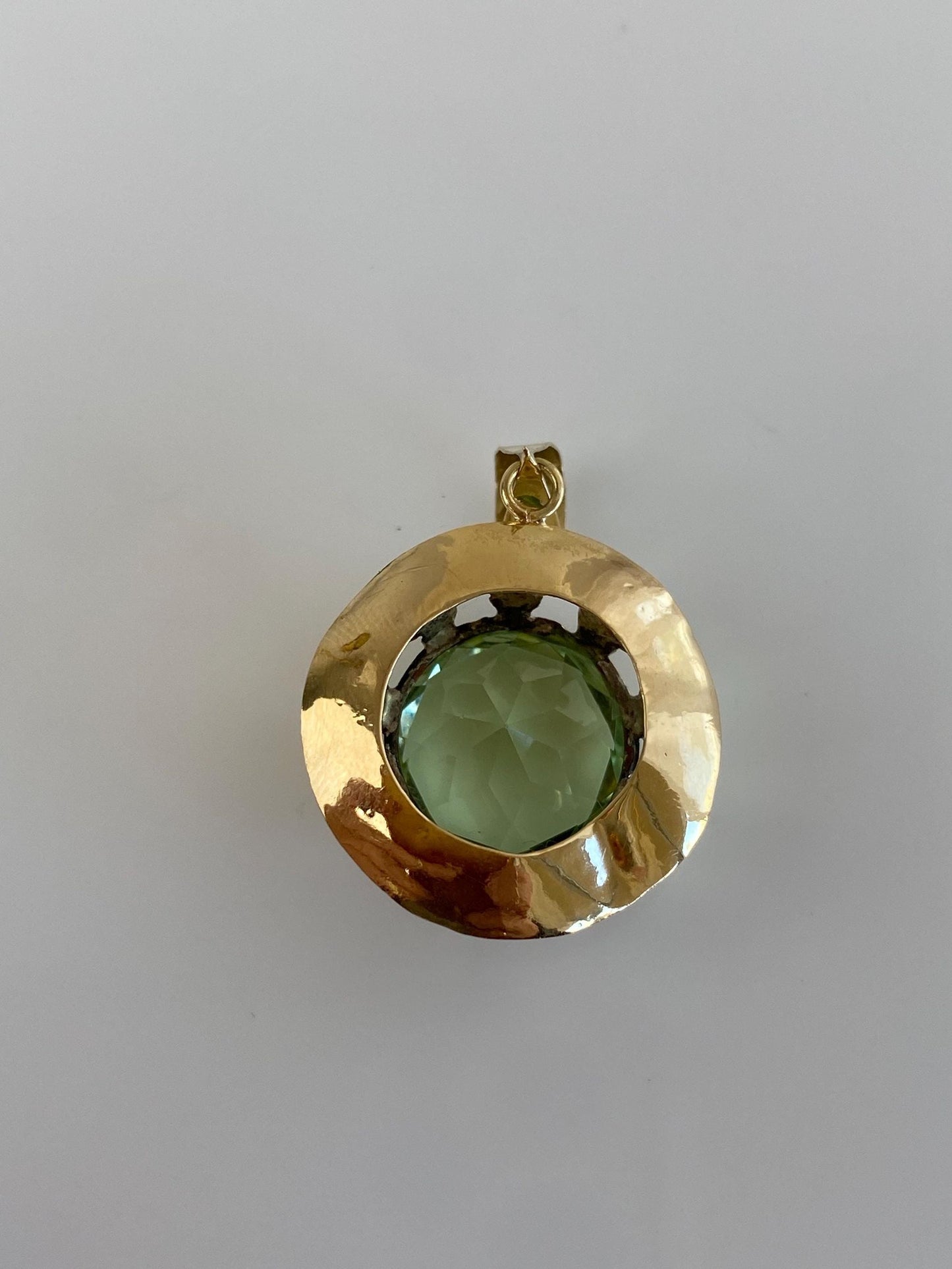 Vintage Solid 14k Yellow Gold Light Green Cubic Zirconia Flowers Charm