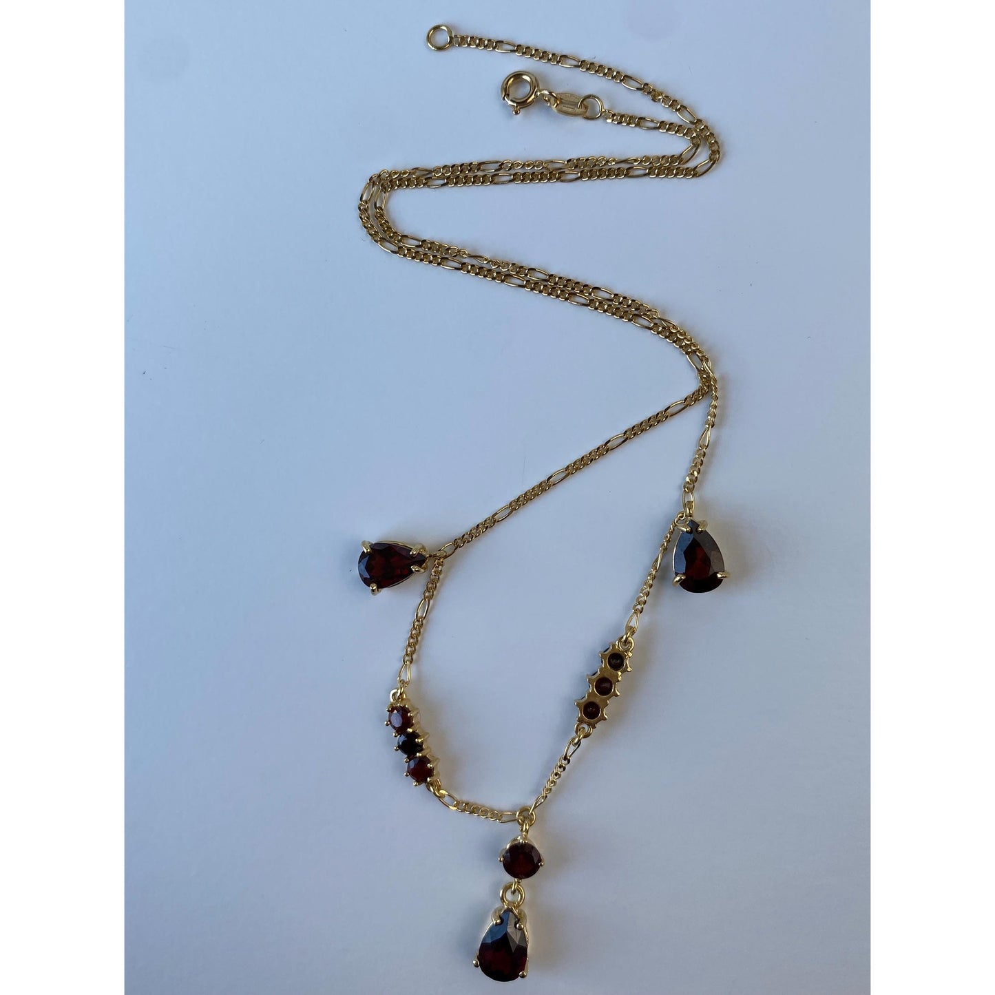 Vintage Solid 18k Yellow Gold Garnet Figaro Chain Necklace - 16.5 inches