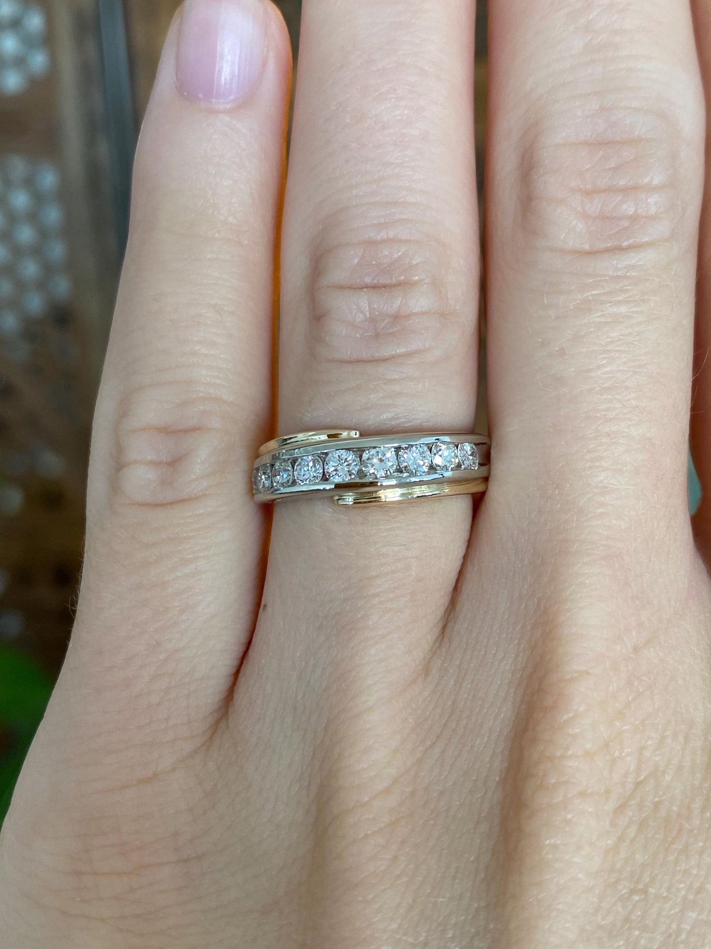 Vintage Solid 14k White & Yellow Gold Diamond Ring Band - Size 5.5