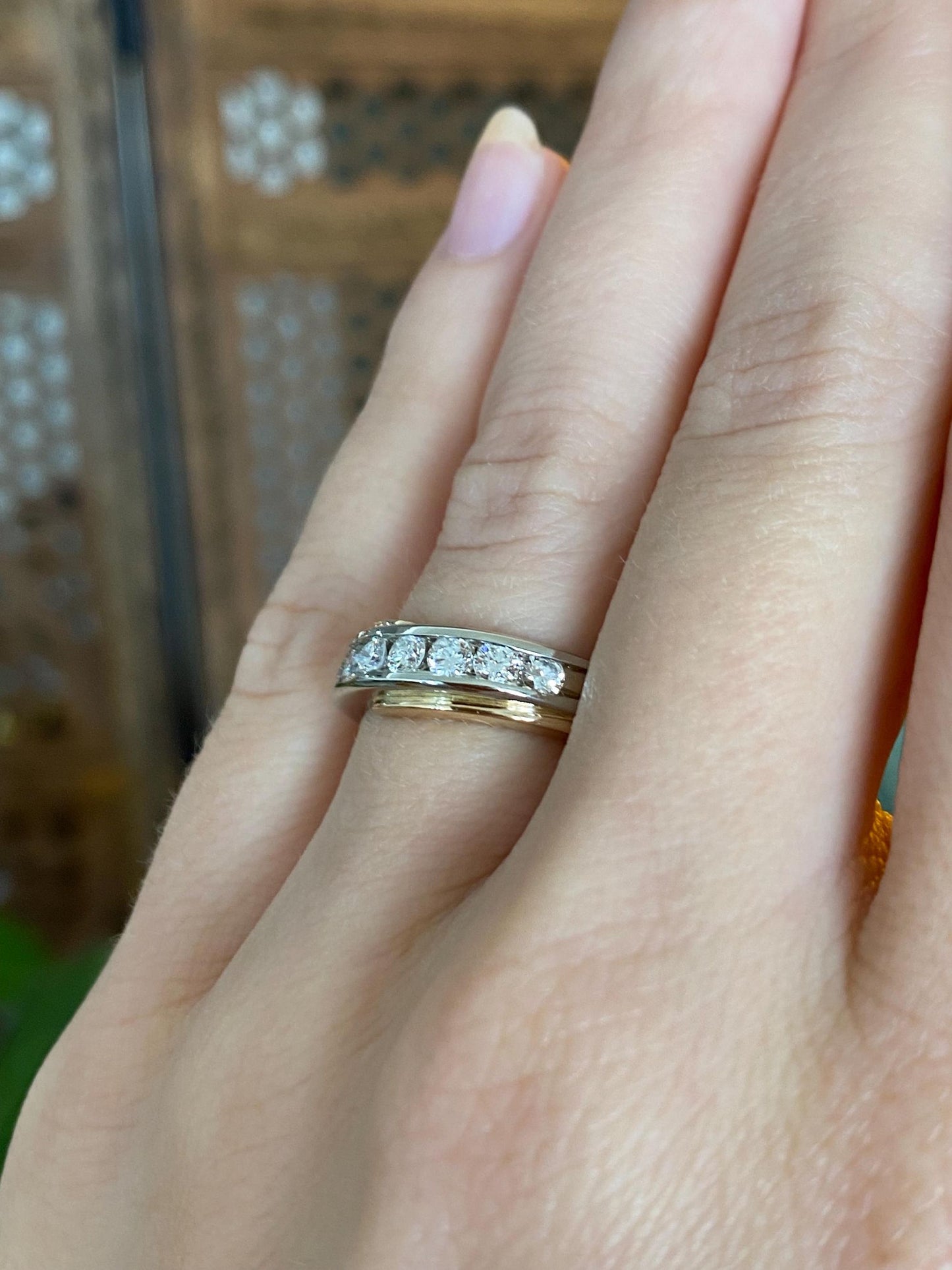 Vintage Solid 14k White & Yellow Gold Diamond Ring Band - Size 5.5
