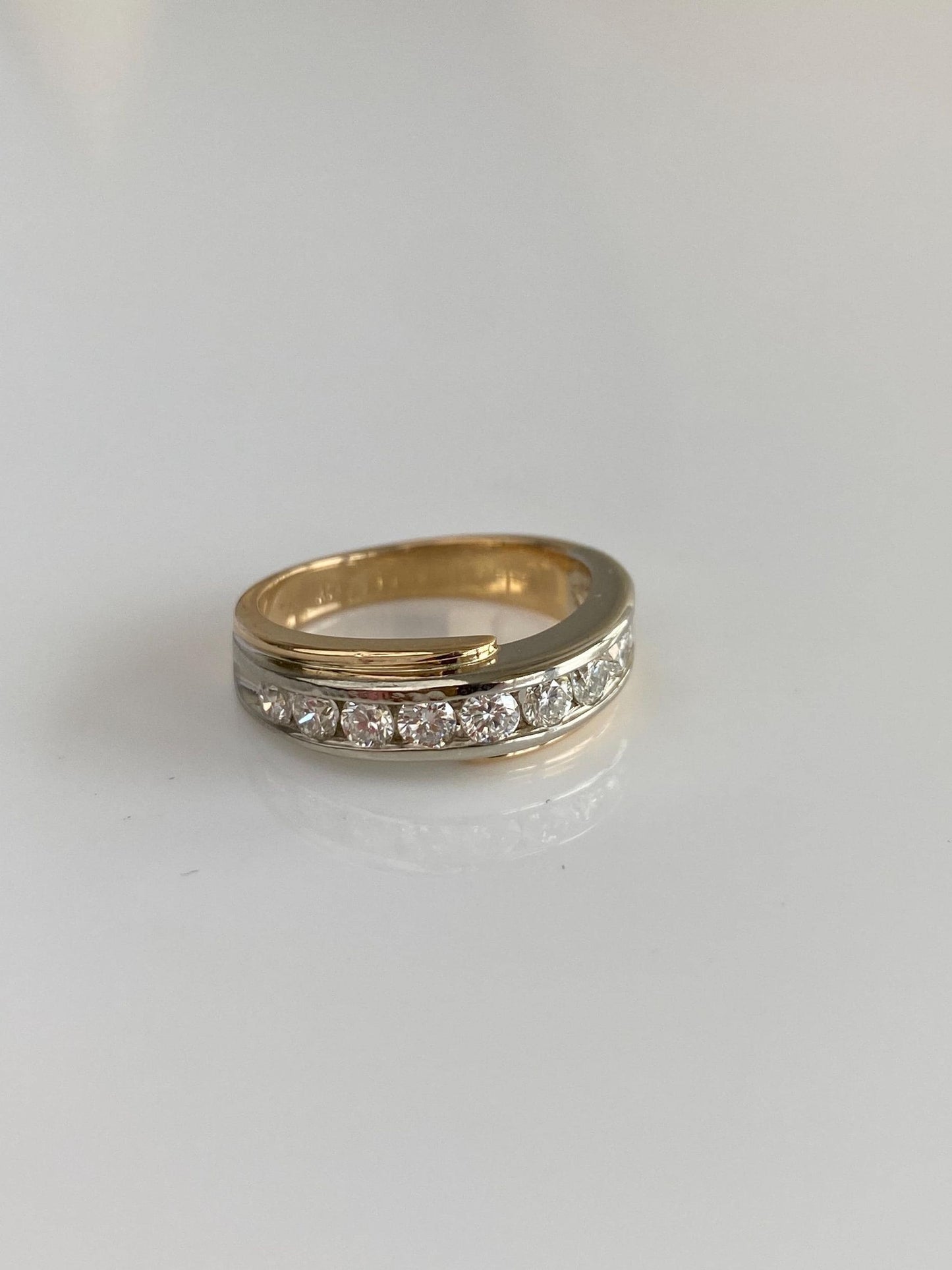 Vintage Solid 14k White & Yellow Gold Diamond Ring Band - Size 5.5