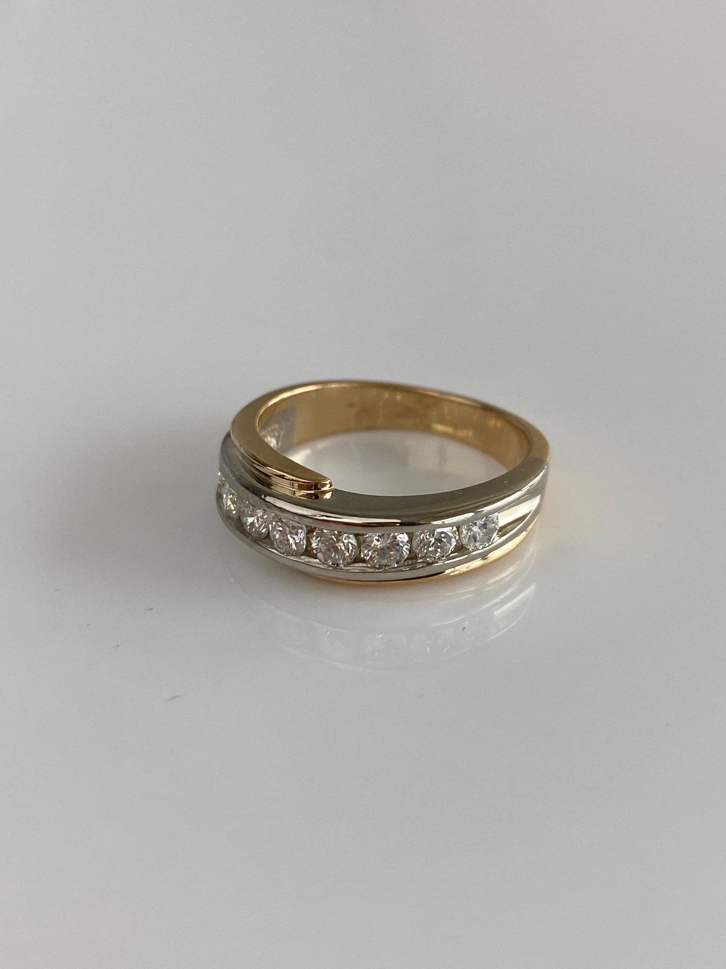Vintage Solid 14k White & Yellow Gold Diamond Ring Band - Size 5.5